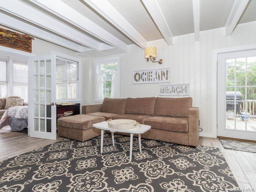 192 Cottage WALK, Ocean Beach, NY 11770