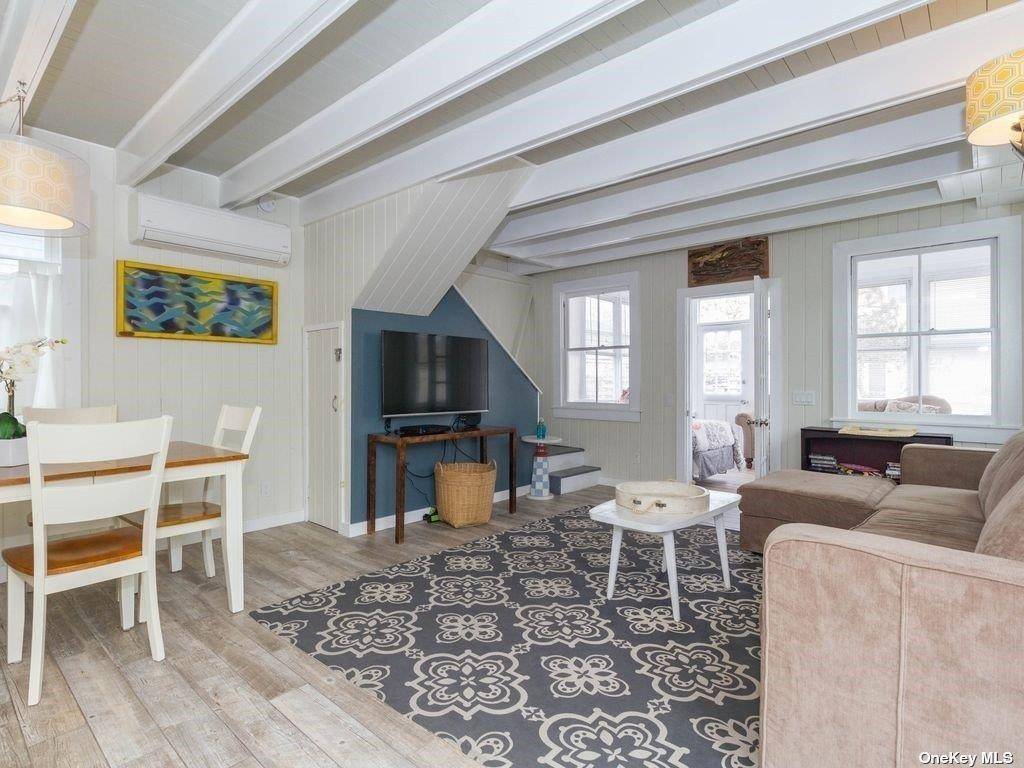 192 Cottage WALK, Ocean Beach, NY 11770