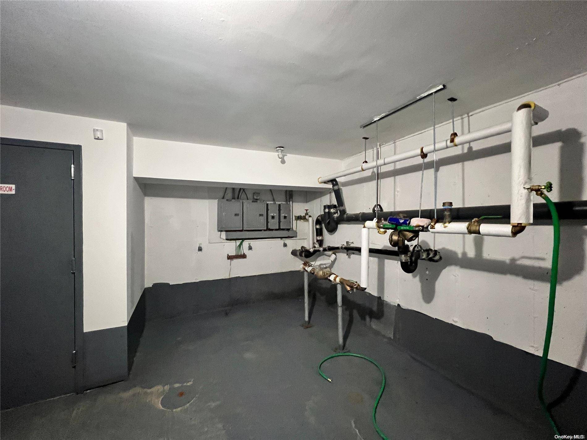 176-18 Jamaica AVE, Jamaica, NY 11432