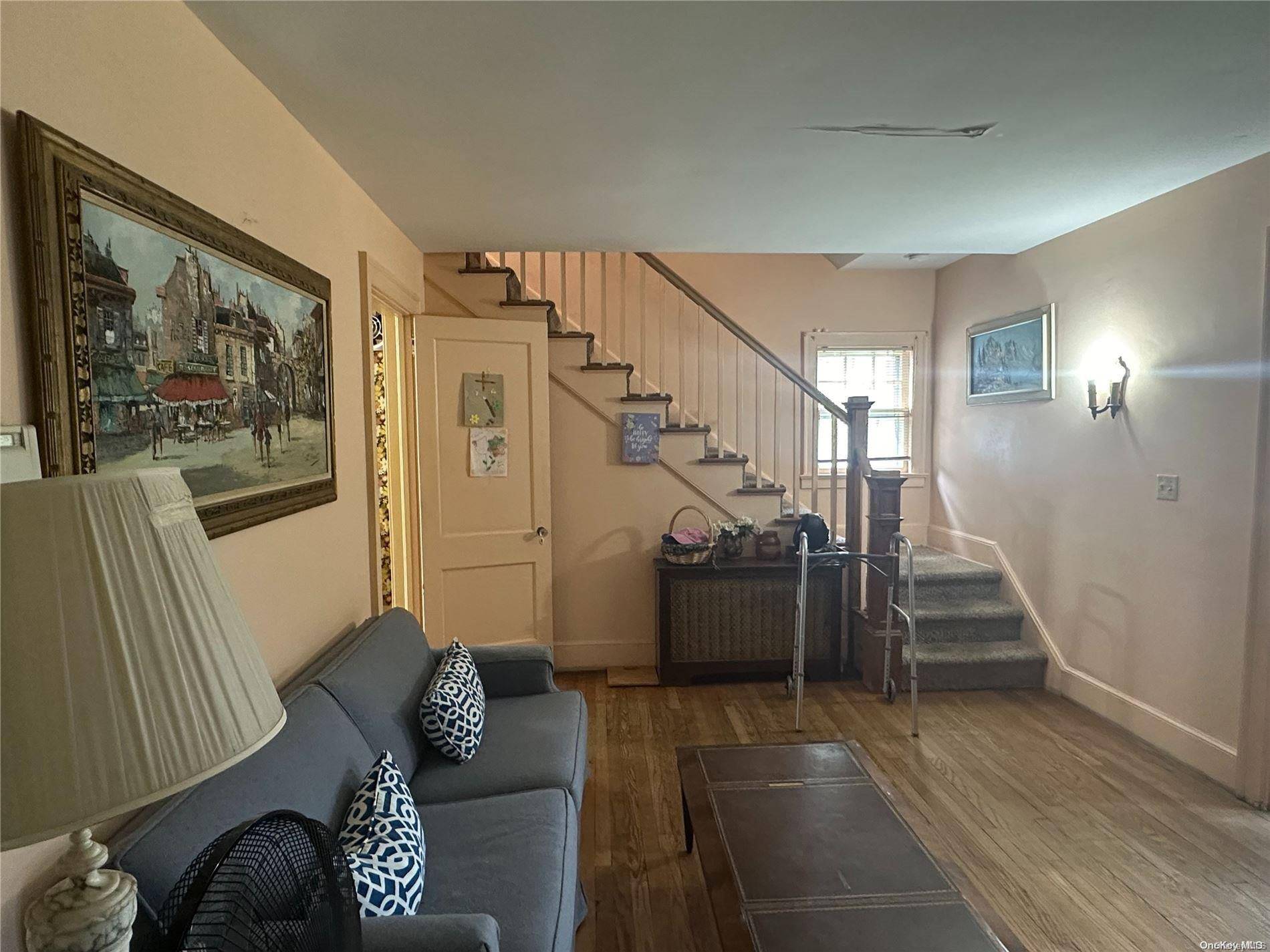 7 Hayden AVE, Great Neck, NY 11024