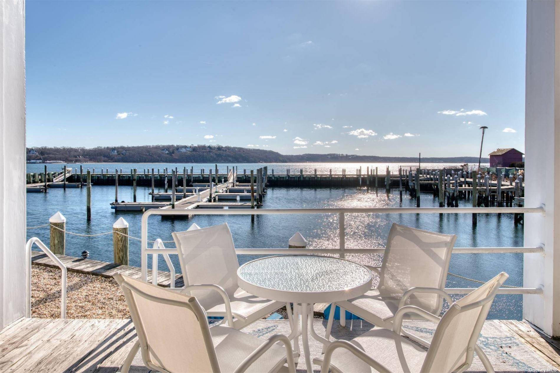 8 Oyster Point, Greenport, NY 11944
