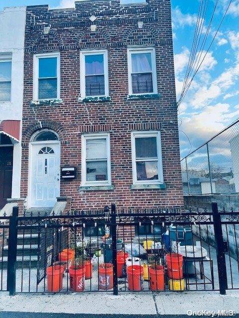 97-16 32nd AVE, East Elmhurst, NY 11369