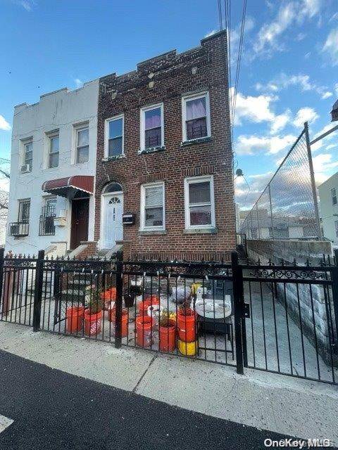 97-16 32nd AVE, East Elmhurst, NY 11369