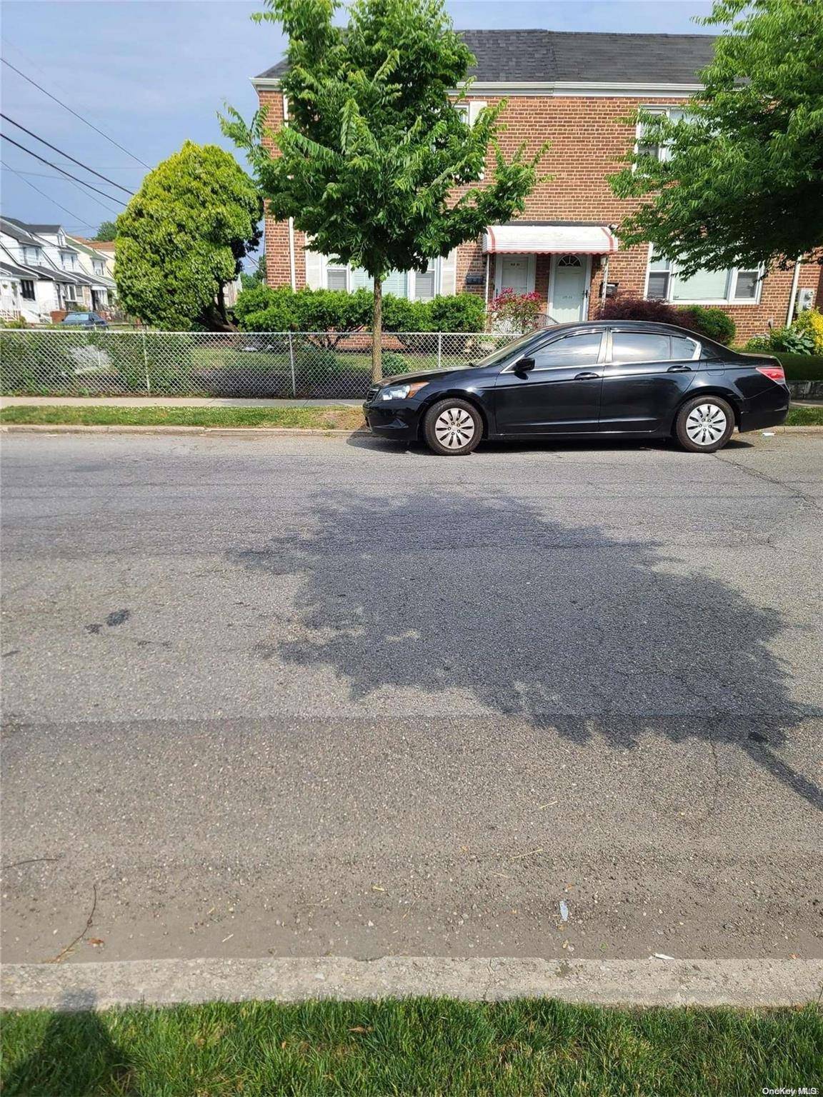 105-01 225th ST, Queens Village, NY 11429