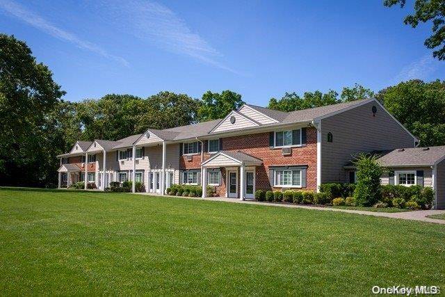 1 Brookwood DR #1304 B, Coram, NY 11727