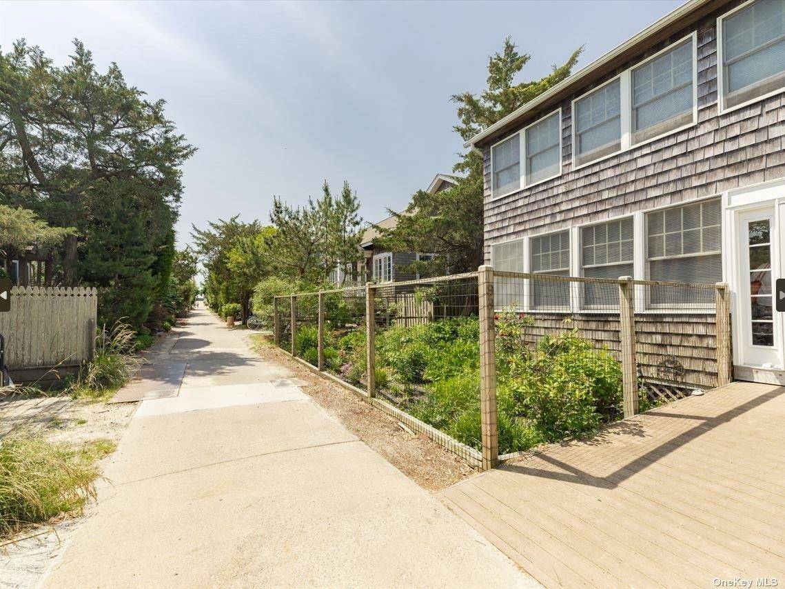993 Surfview WALK, Ocean Beach, NY 11770