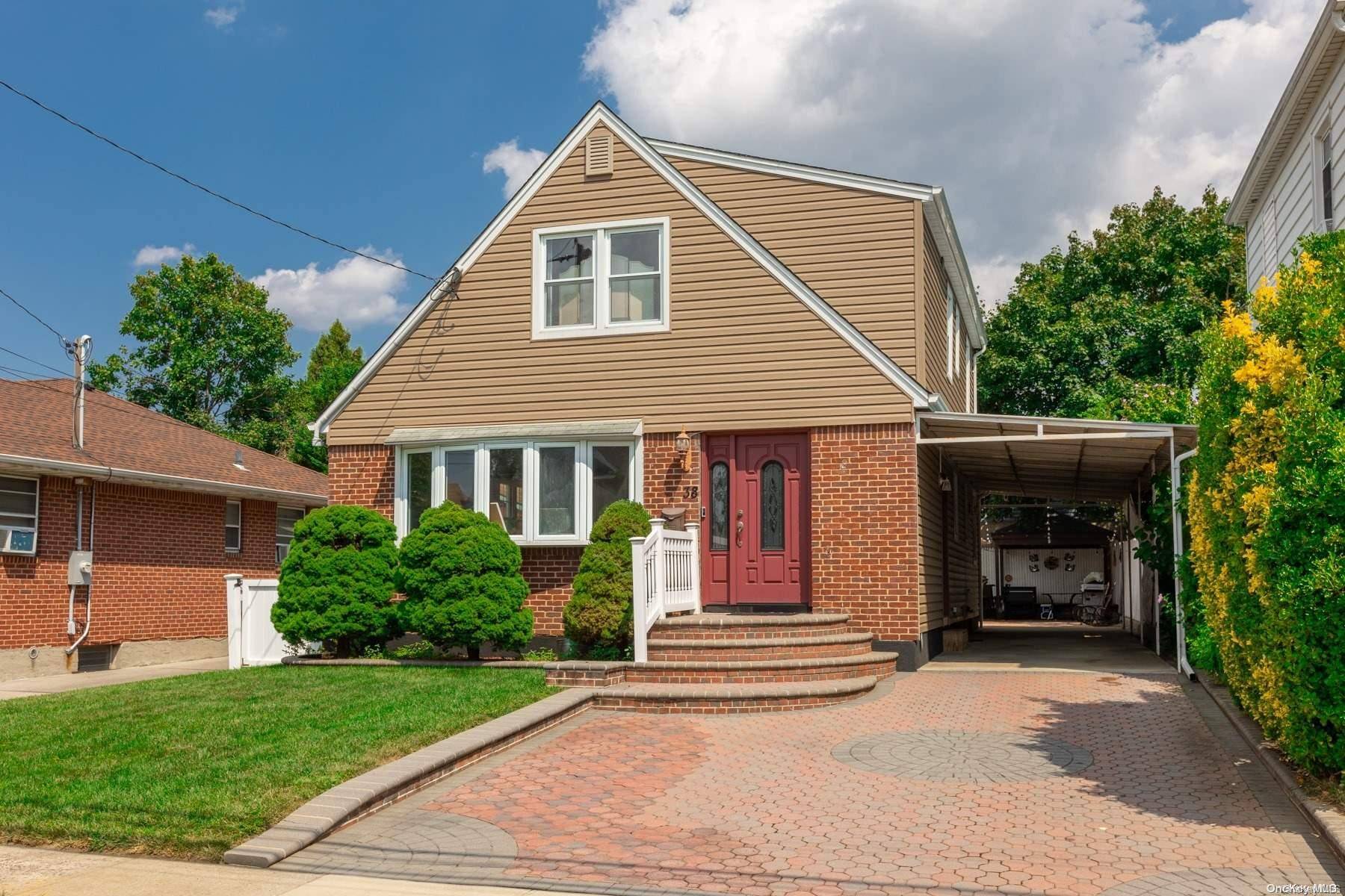 38 Old Broadway, New Hyde Park, NY 11040