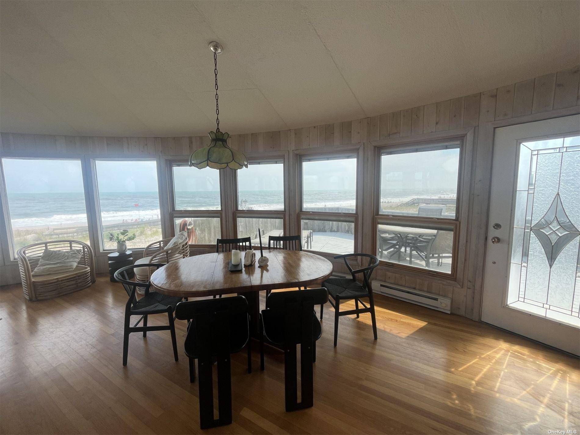 85 Bungalow WALK, Ocean Beach, NY 11770