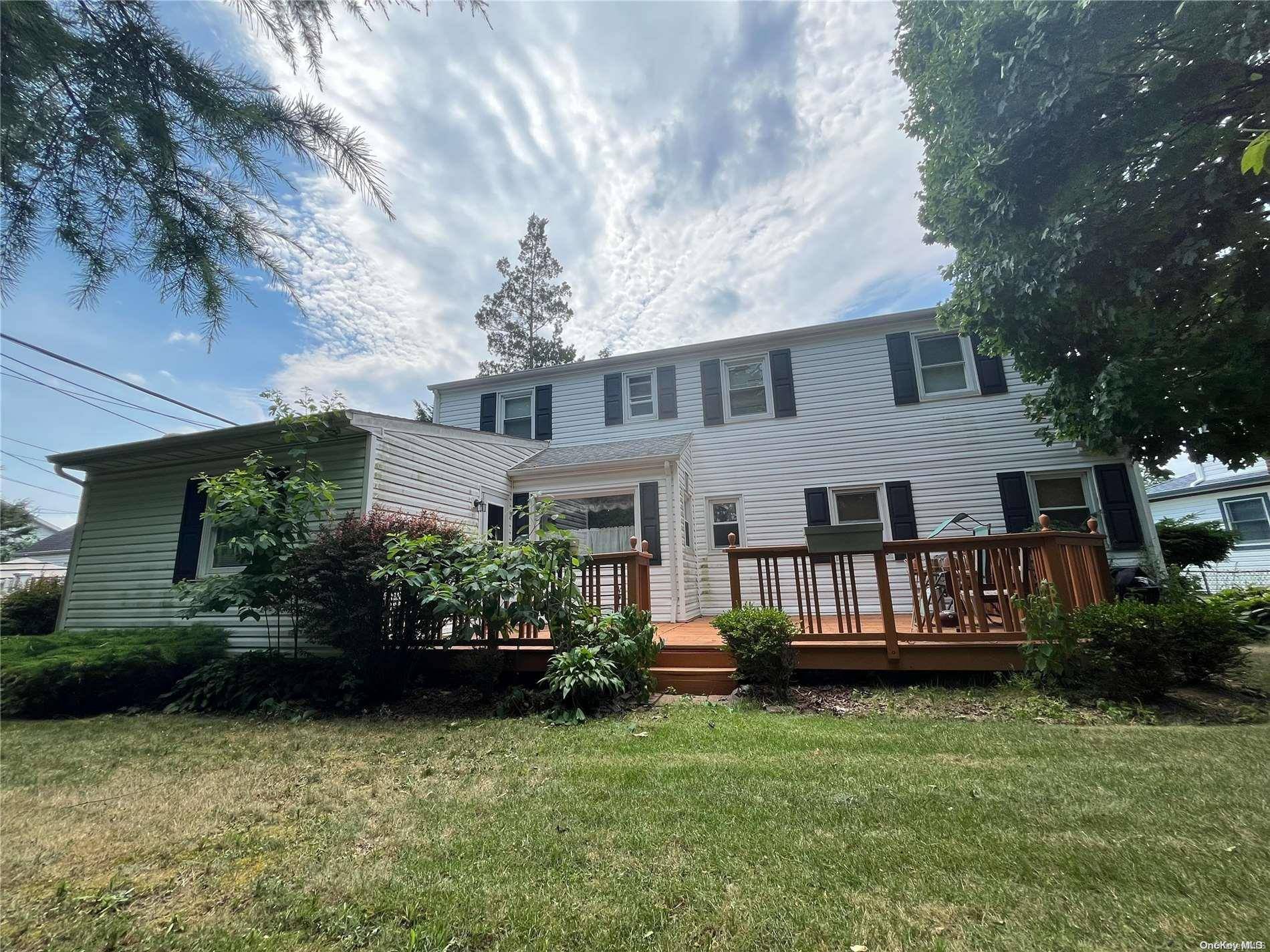 169 Patton BLVD, New Hyde Park, NY 11040