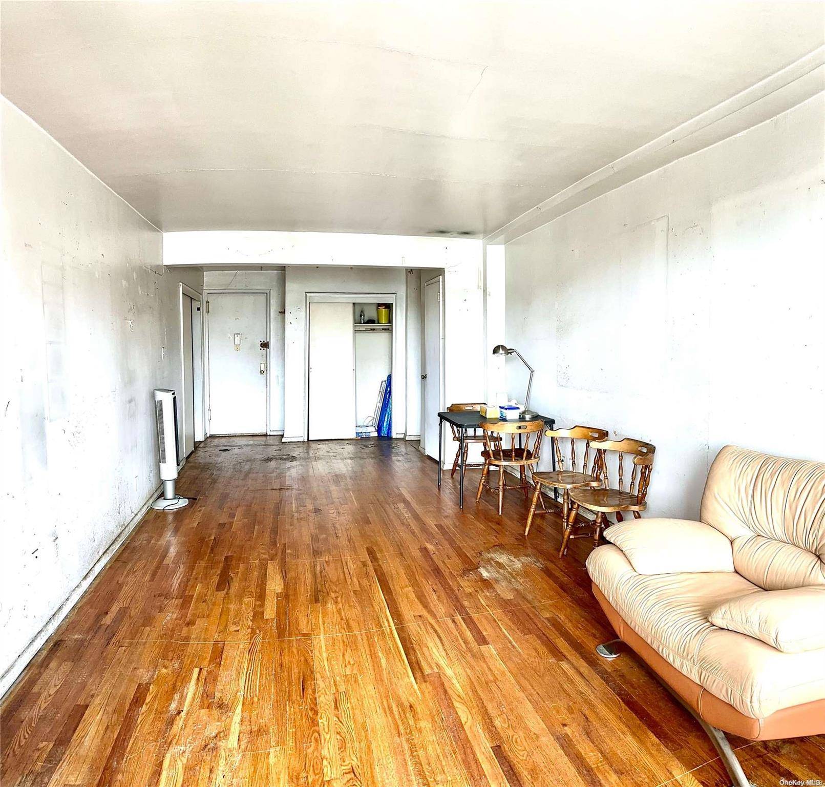 67-50 Thornton PL #4D, Forest Hills, NY 11375