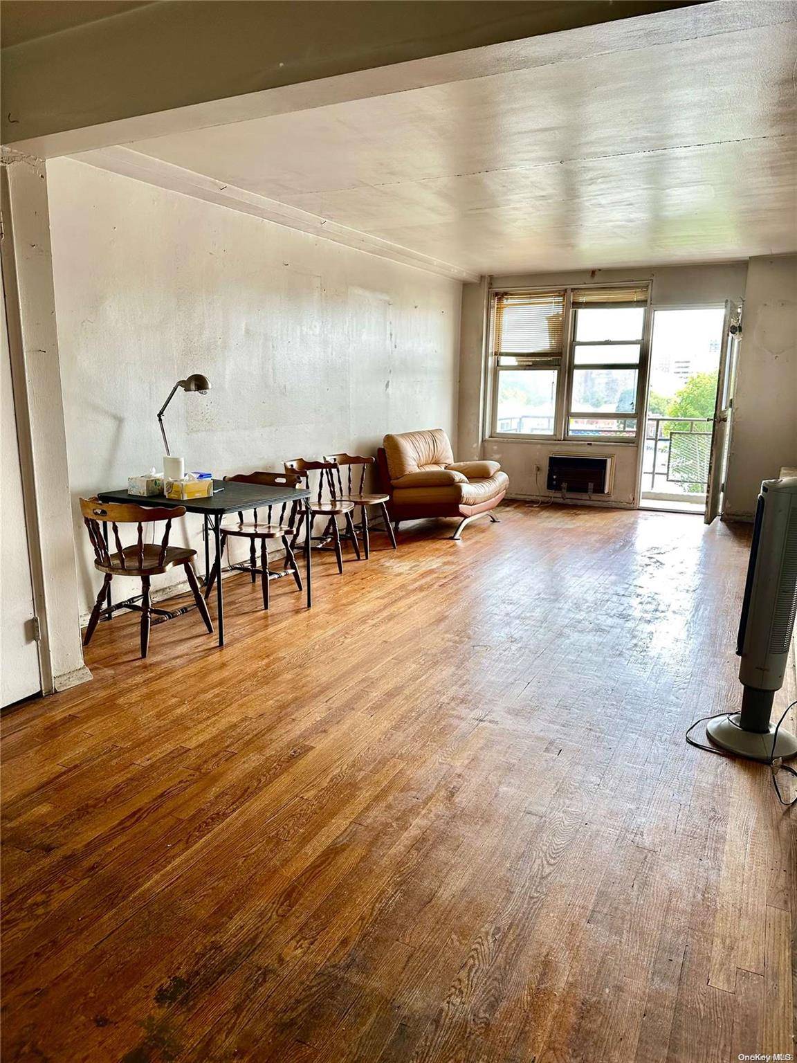 67-50 Thornton PL #4D, Forest Hills, NY 11375