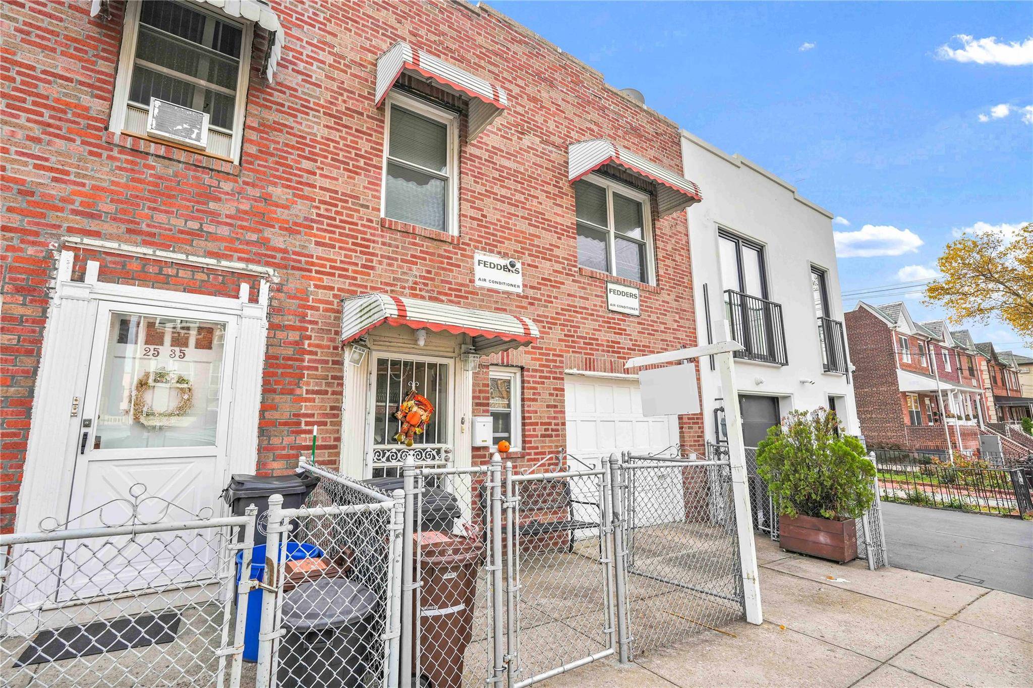 25-37 48th ST, Astoria, NY 11103