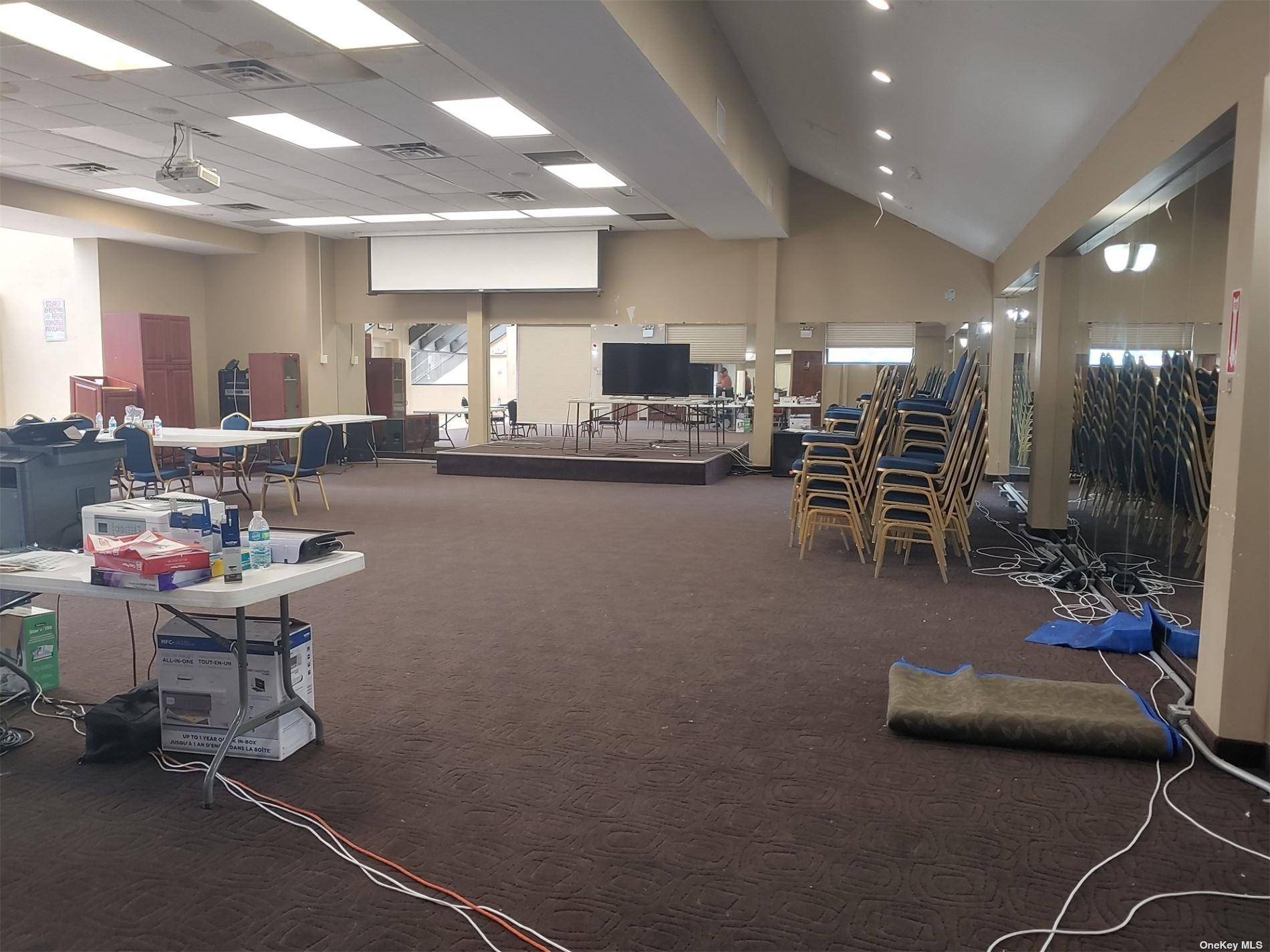 257-10 Union  Turnpike #3, Glen Oaks, NY 11004