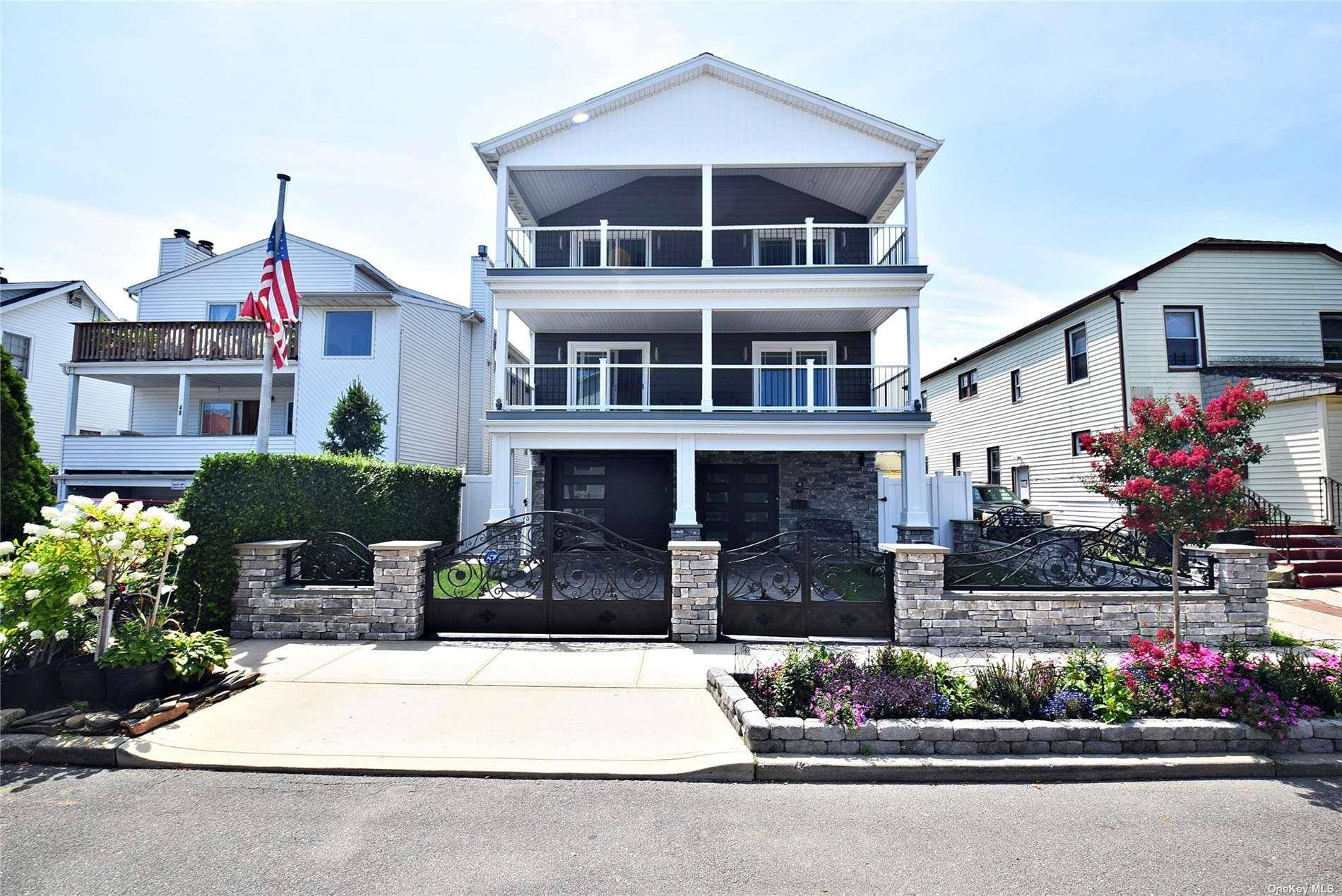 46 E Fulton ST, Long Beach, NY 11561