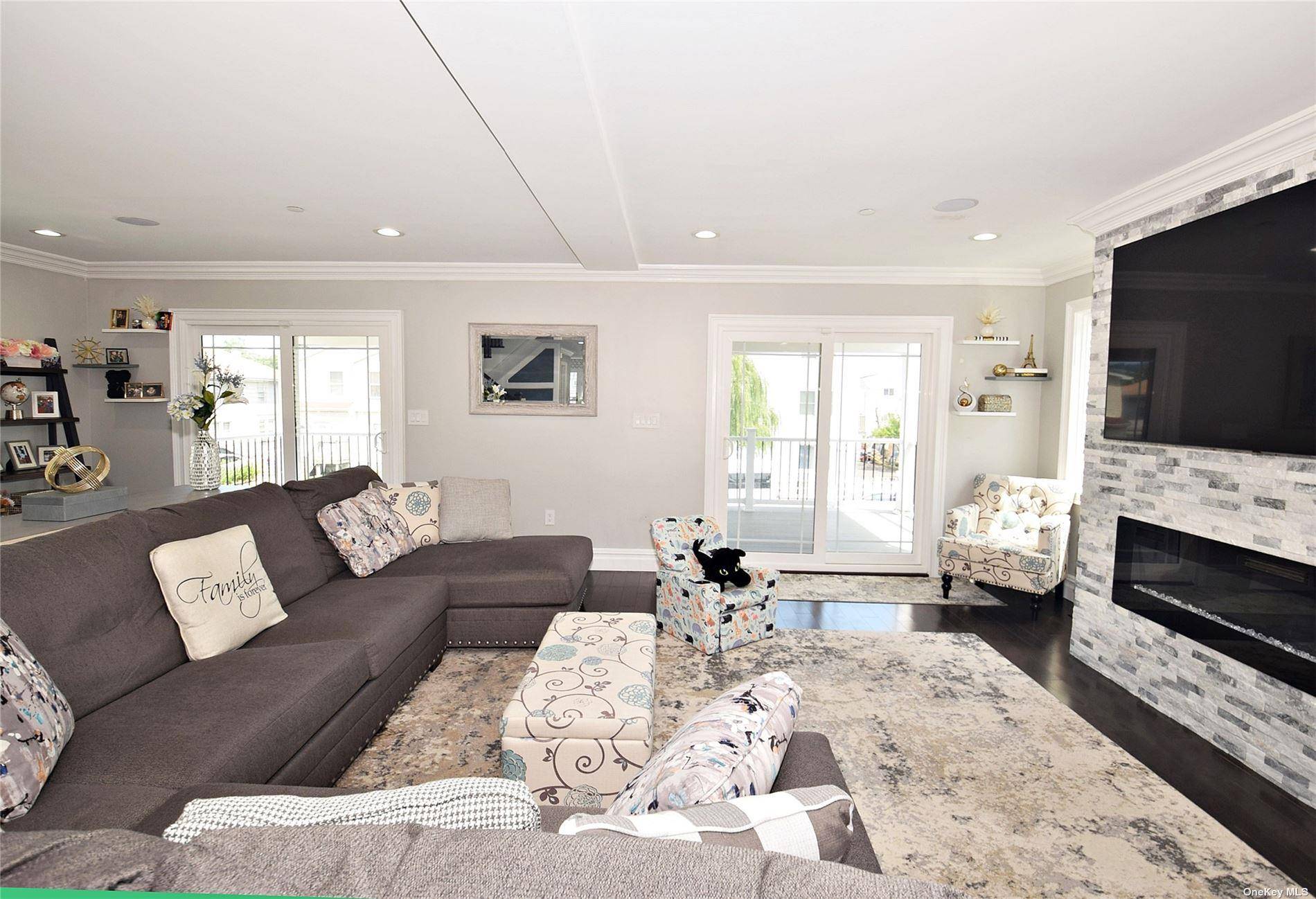 46 E Fulton ST, Long Beach, NY 11561