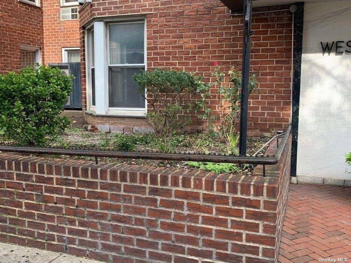 89-15 Parsons Blvd #11G, Jamaica, NY 11432