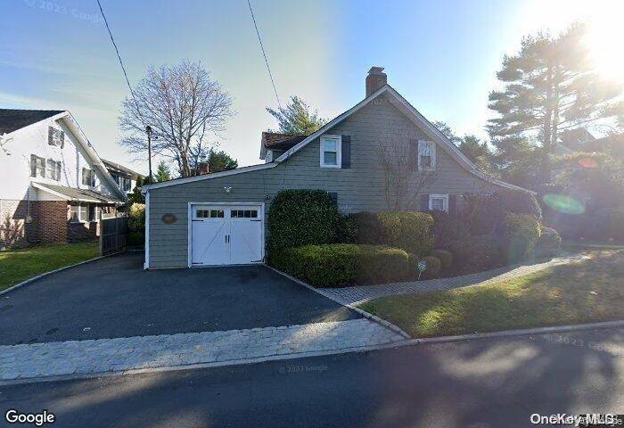 998 E Broadway, Woodmere, NY 11598