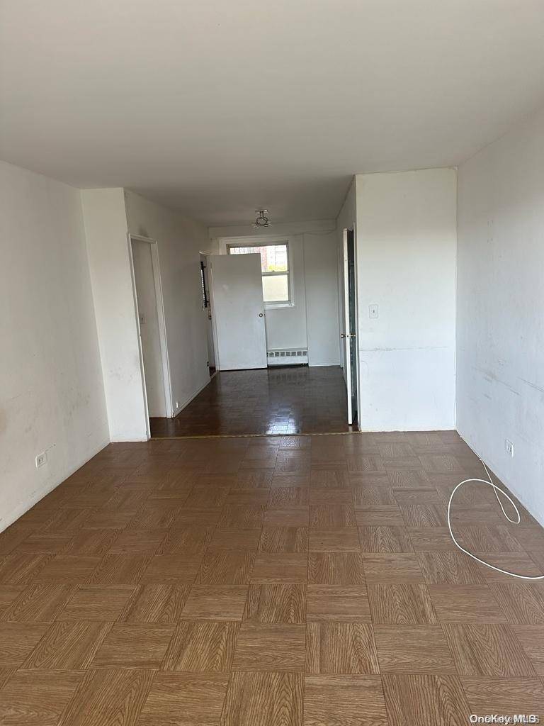 97-10 62 DR #4M, Rego Park, NY 11374