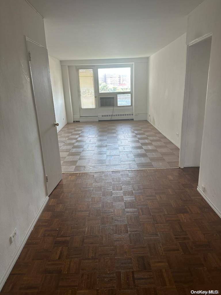 97-10 62 DR #4M, Rego Park, NY 11374