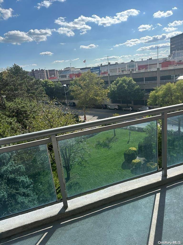 97-10 62 DR #4M, Rego Park, NY 11374
