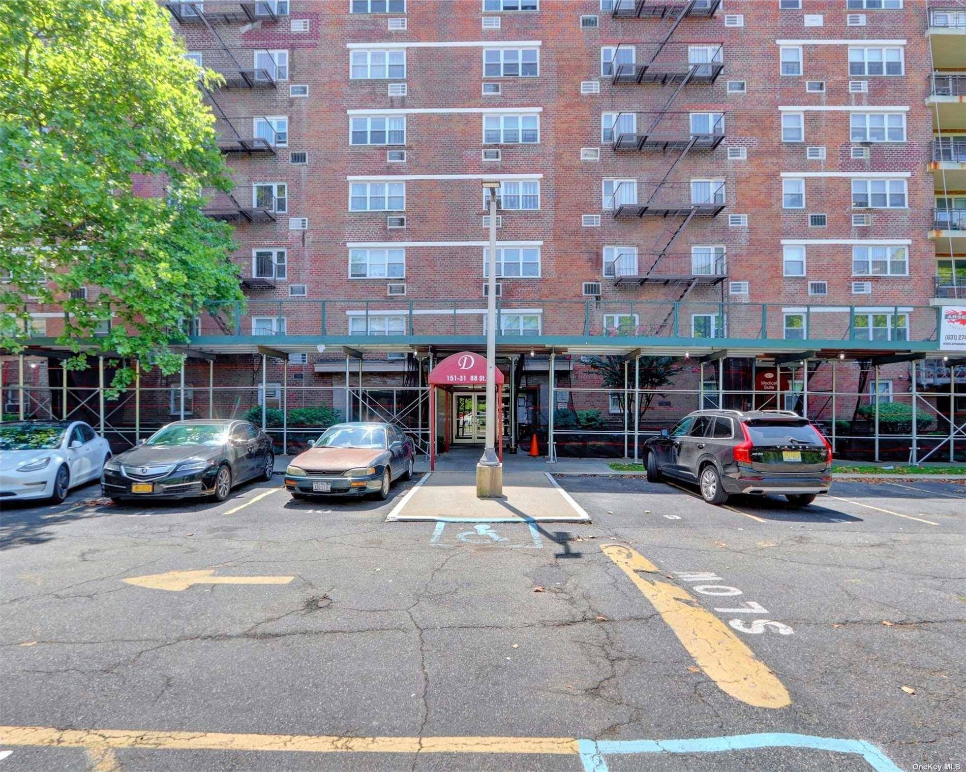 151-31 88th ST #6H, Howard Beach, NY 11414
