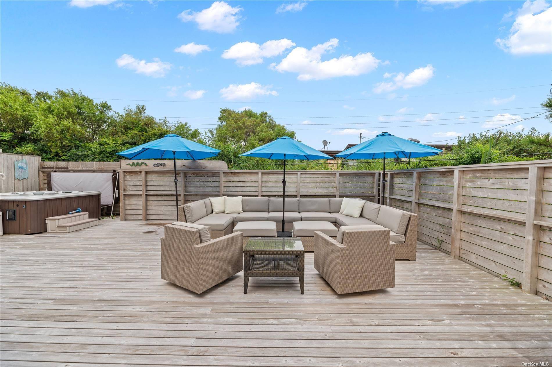 32 Schooner WALK, Ocean Beach, NY 11770