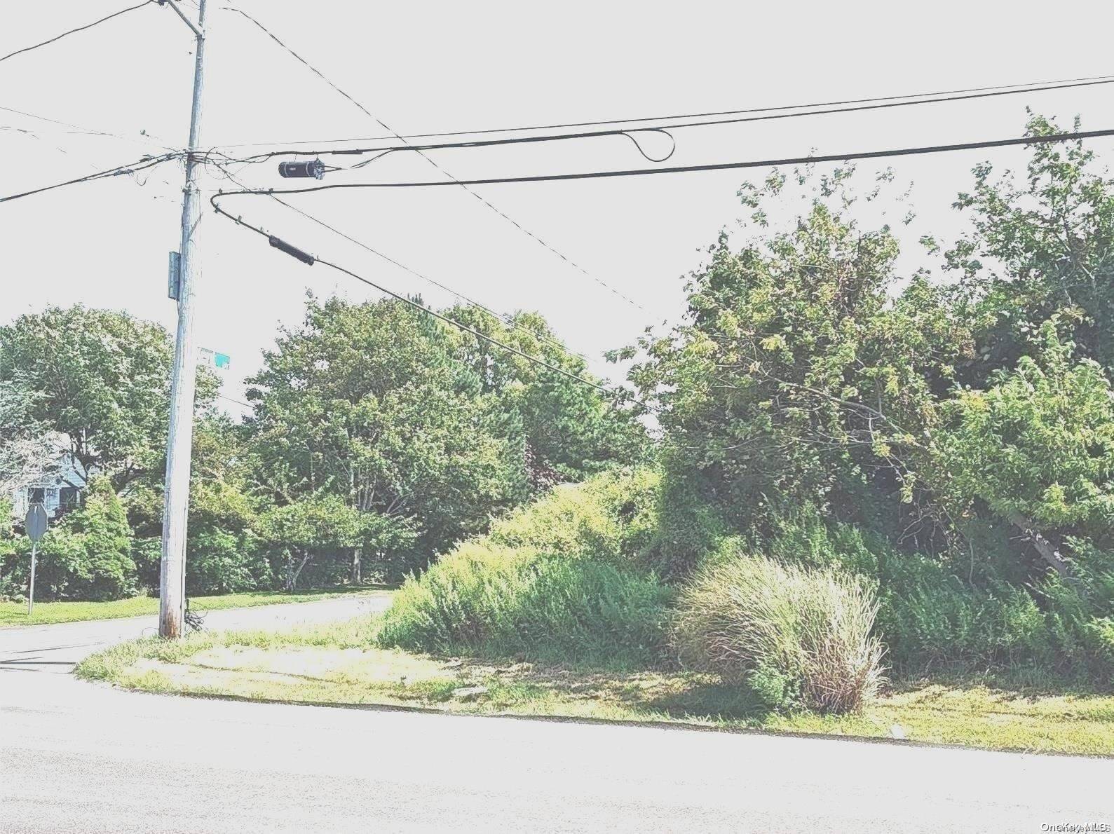 Grandview DR, Shirley, NY 11967