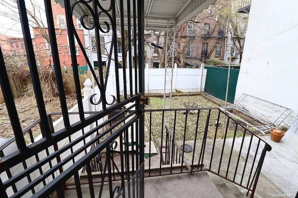 974 Dekalb AVE, Bed-stuy, NY 11221