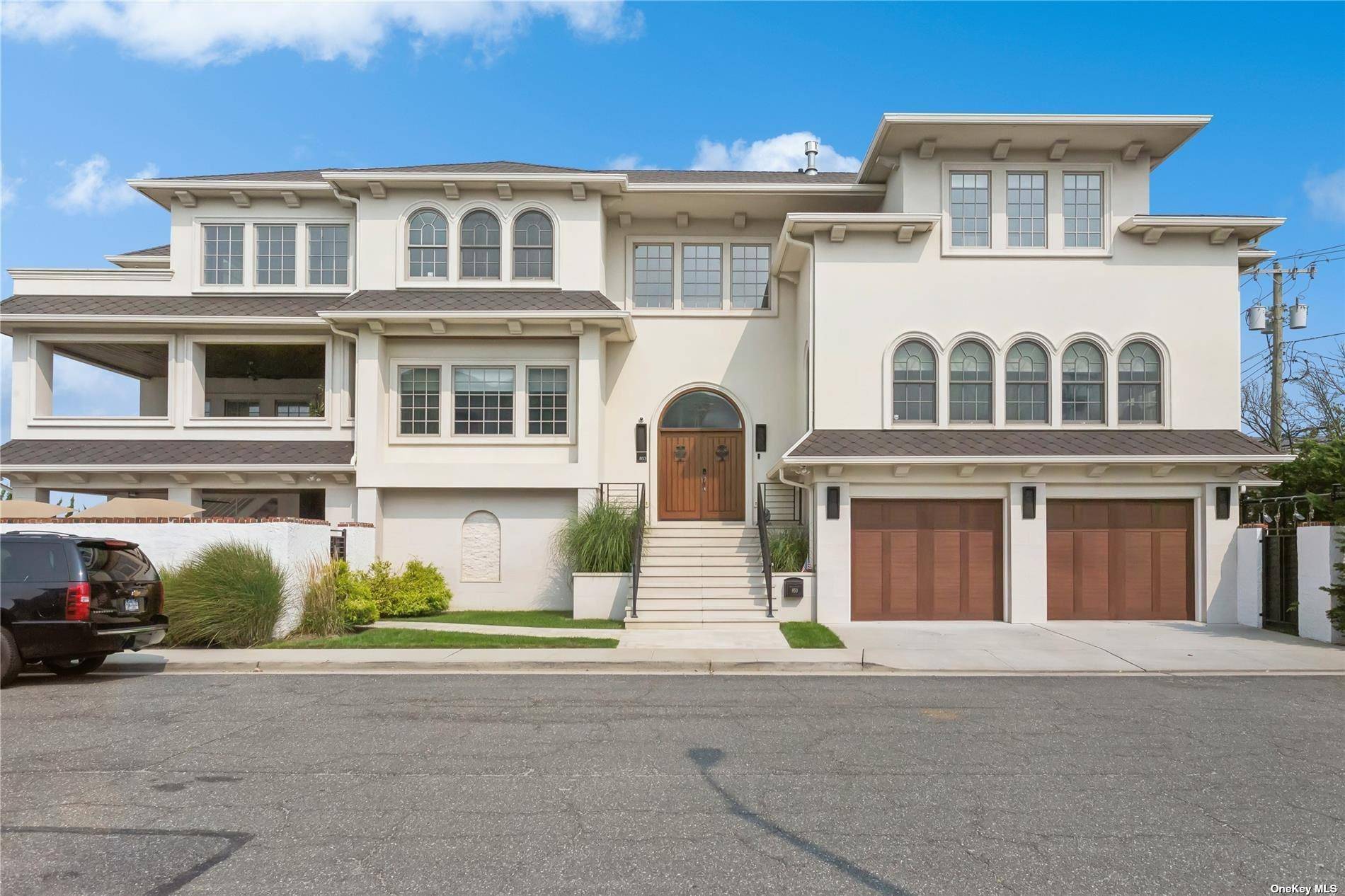 853 W Park AVE, Long Beach, NY 11561