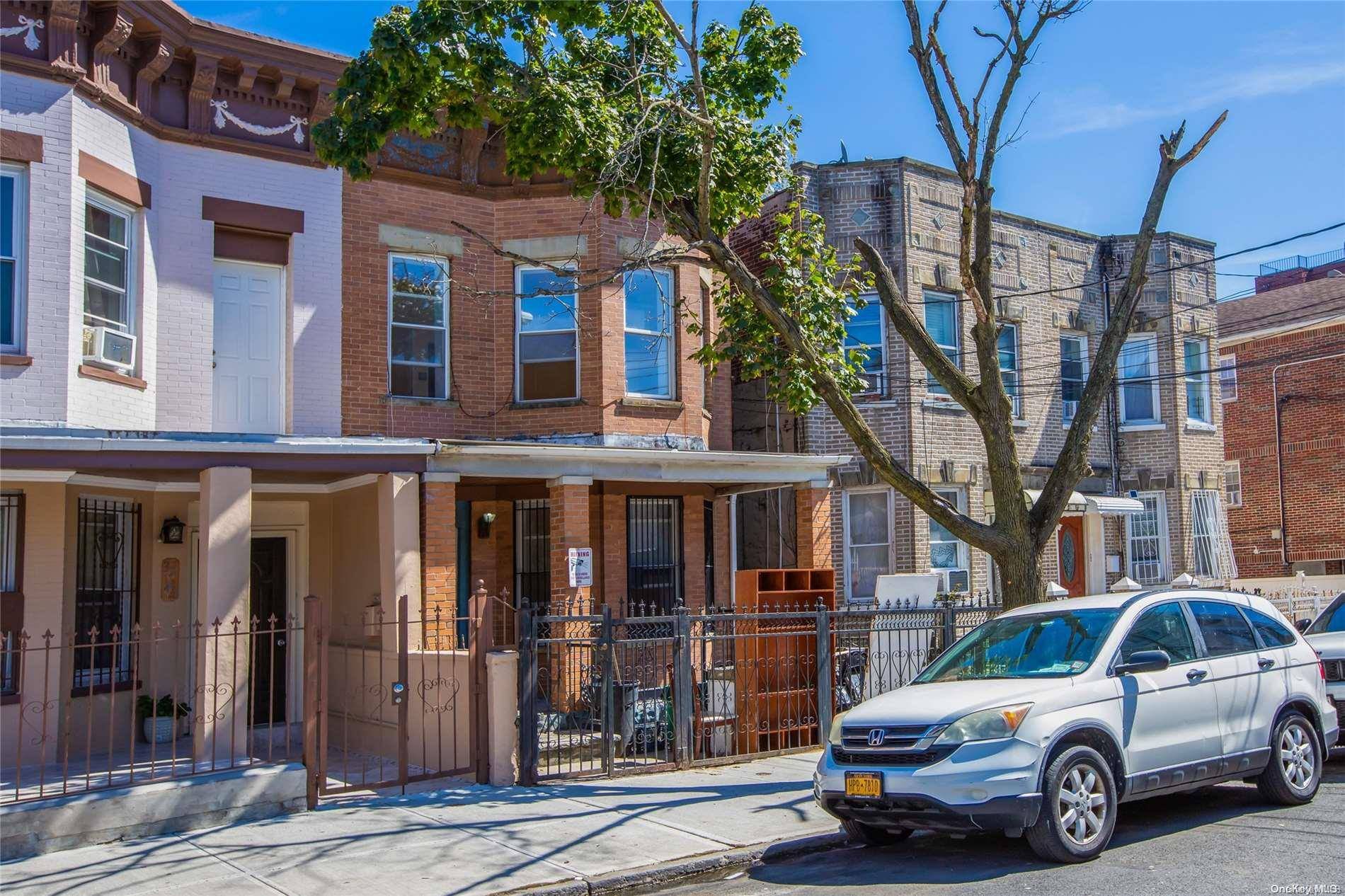 32-45 105th ST, East Elmhurst, NY 11369