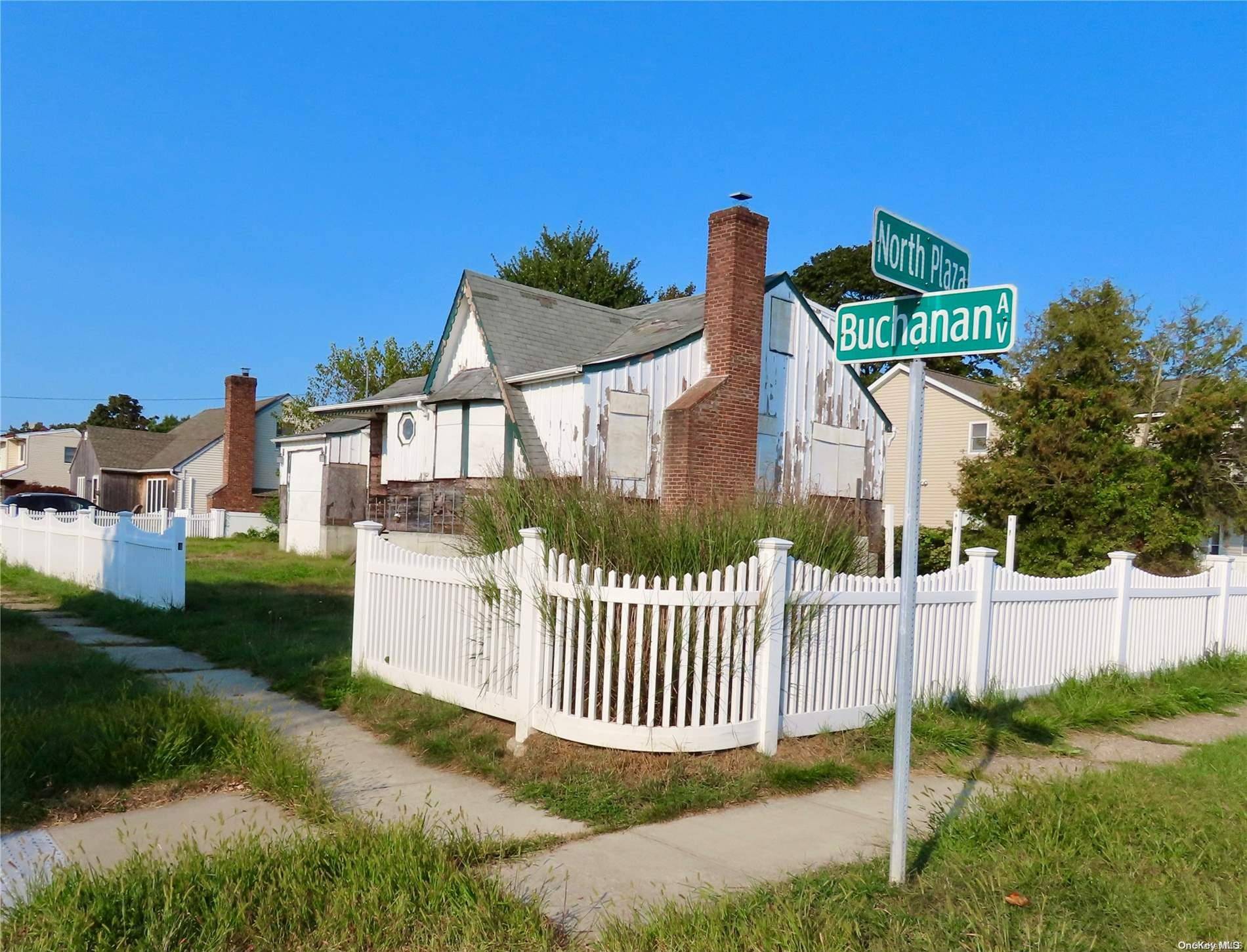 44 Buchanan AVE, Amityville, NY 11701