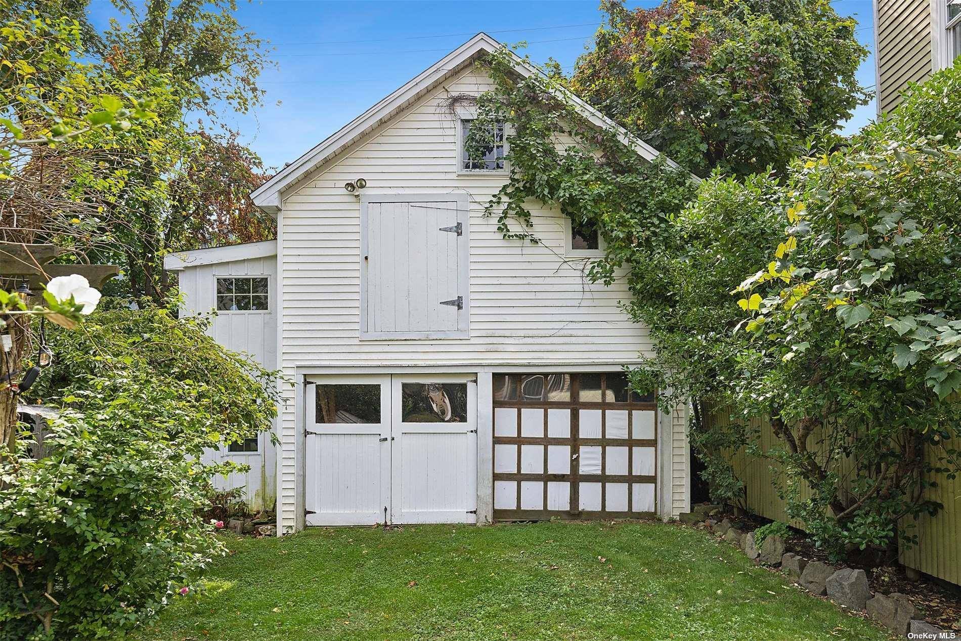 151 Bay AVE, Greenport, NY 11944