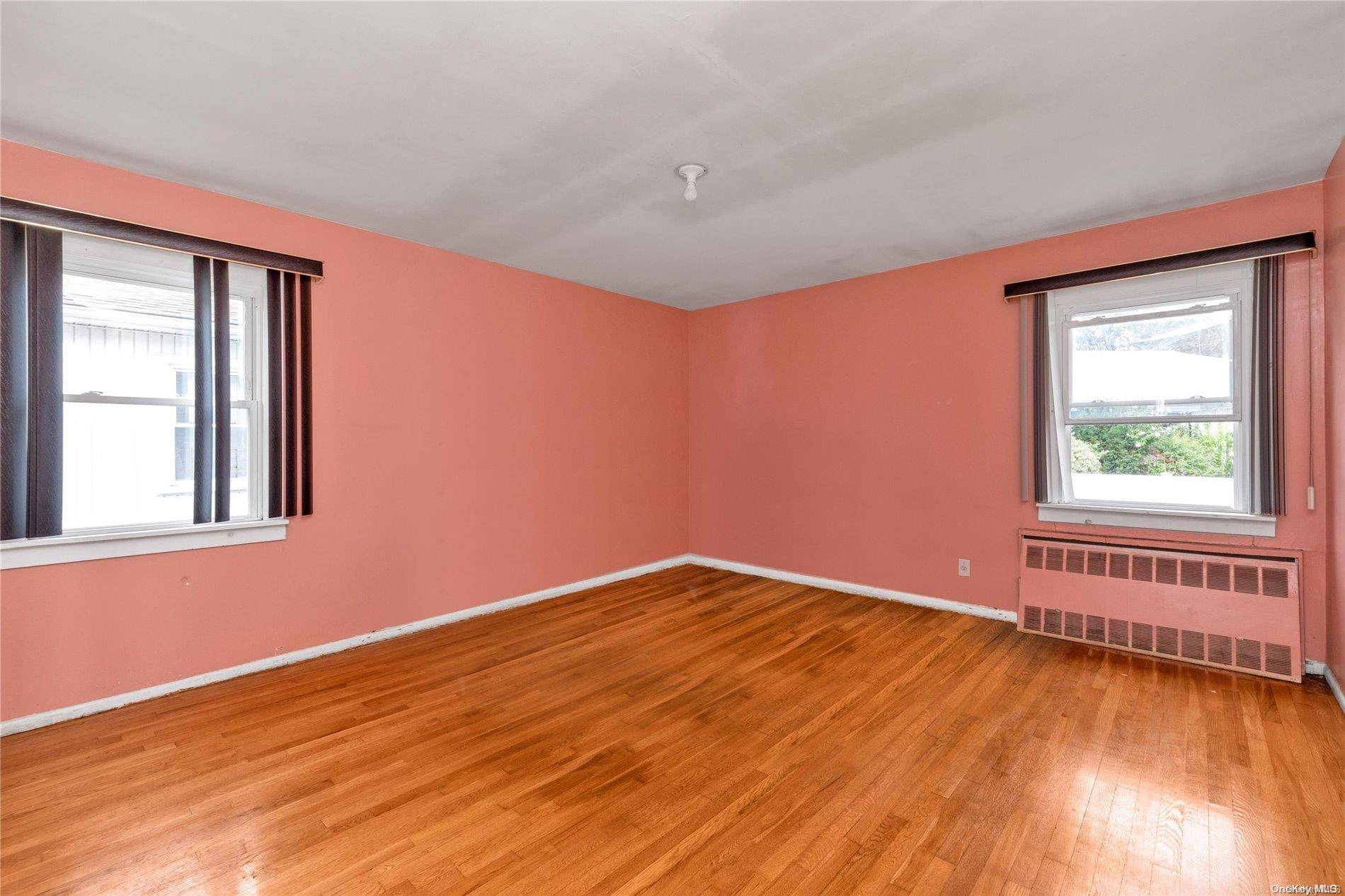 15-03 Dunbar ST, Far Rockaway, NY 11691
