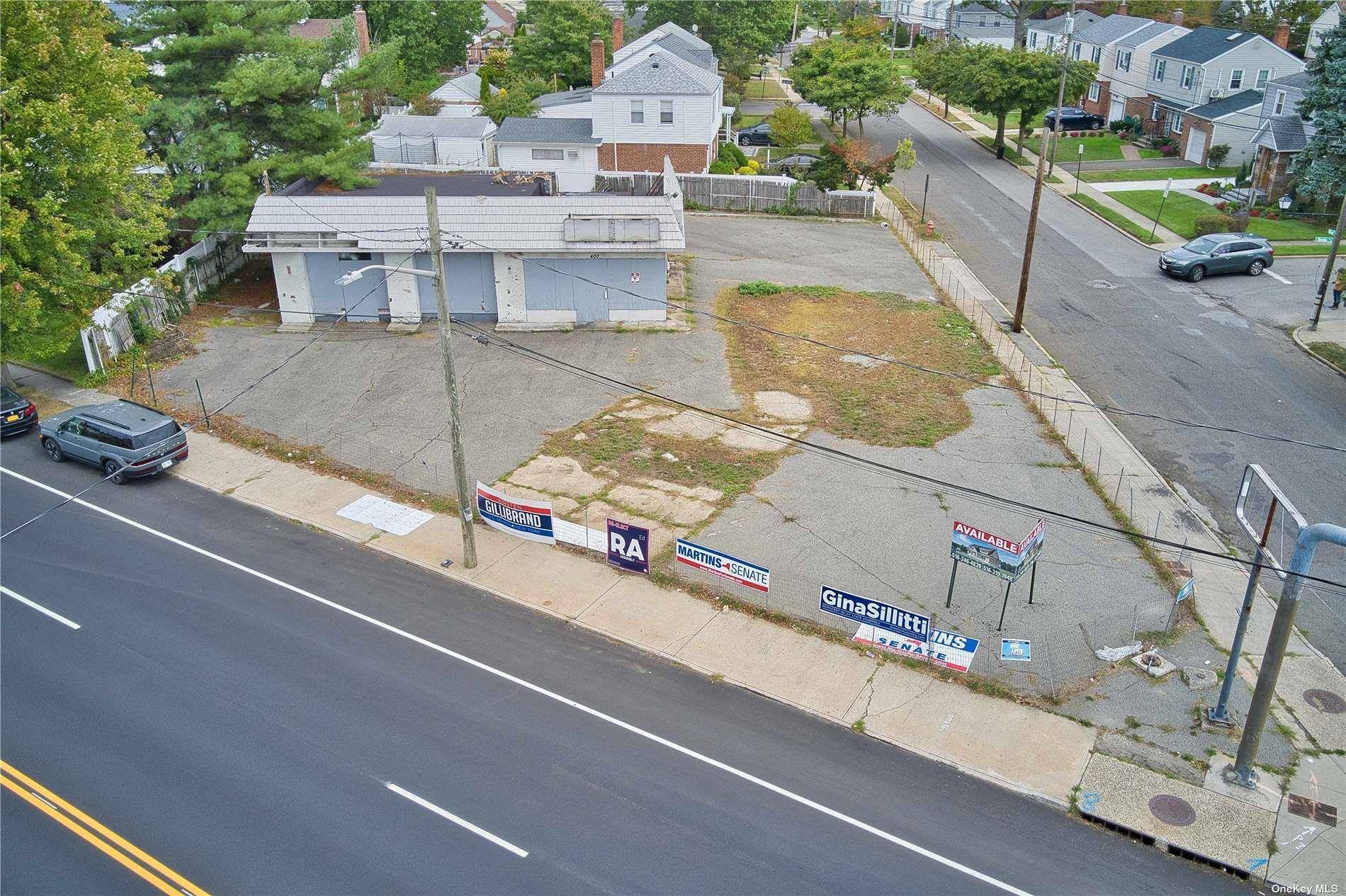 400 Herricks RD, Mineola, NY 11501