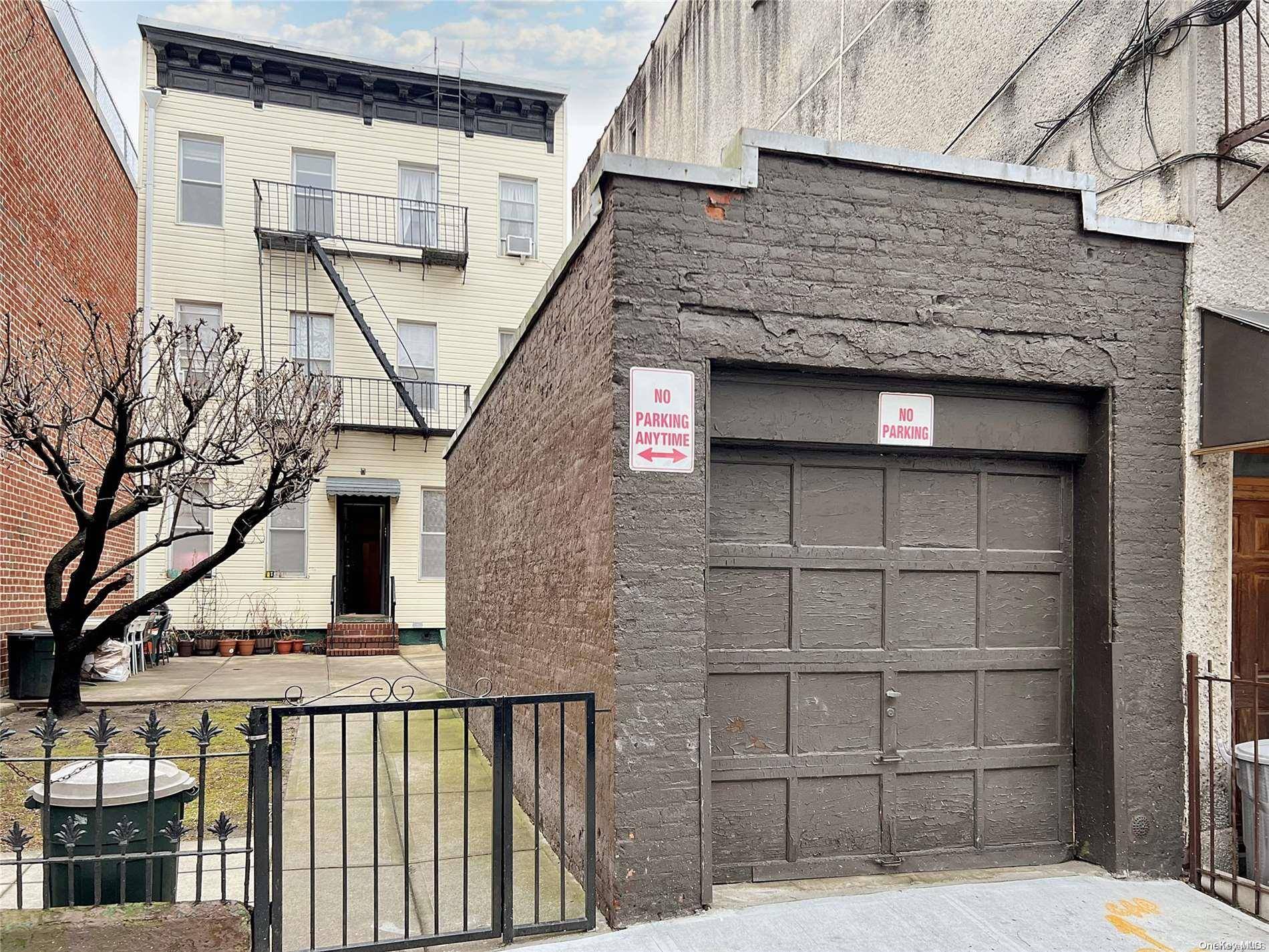 127 N 4th ST, Brooklyn, NY 11249