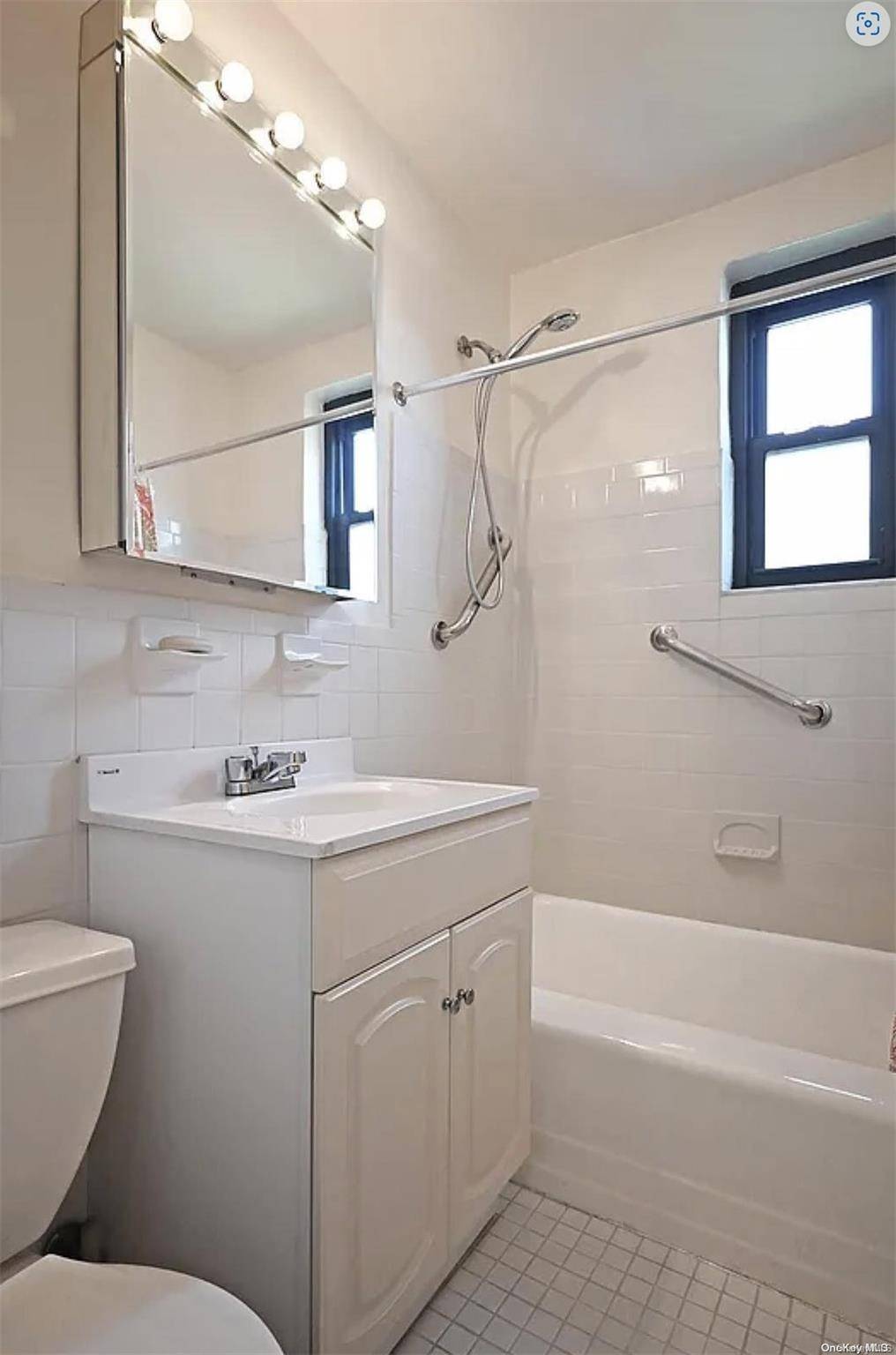 3639 171 #26, Flushing, NY 11358