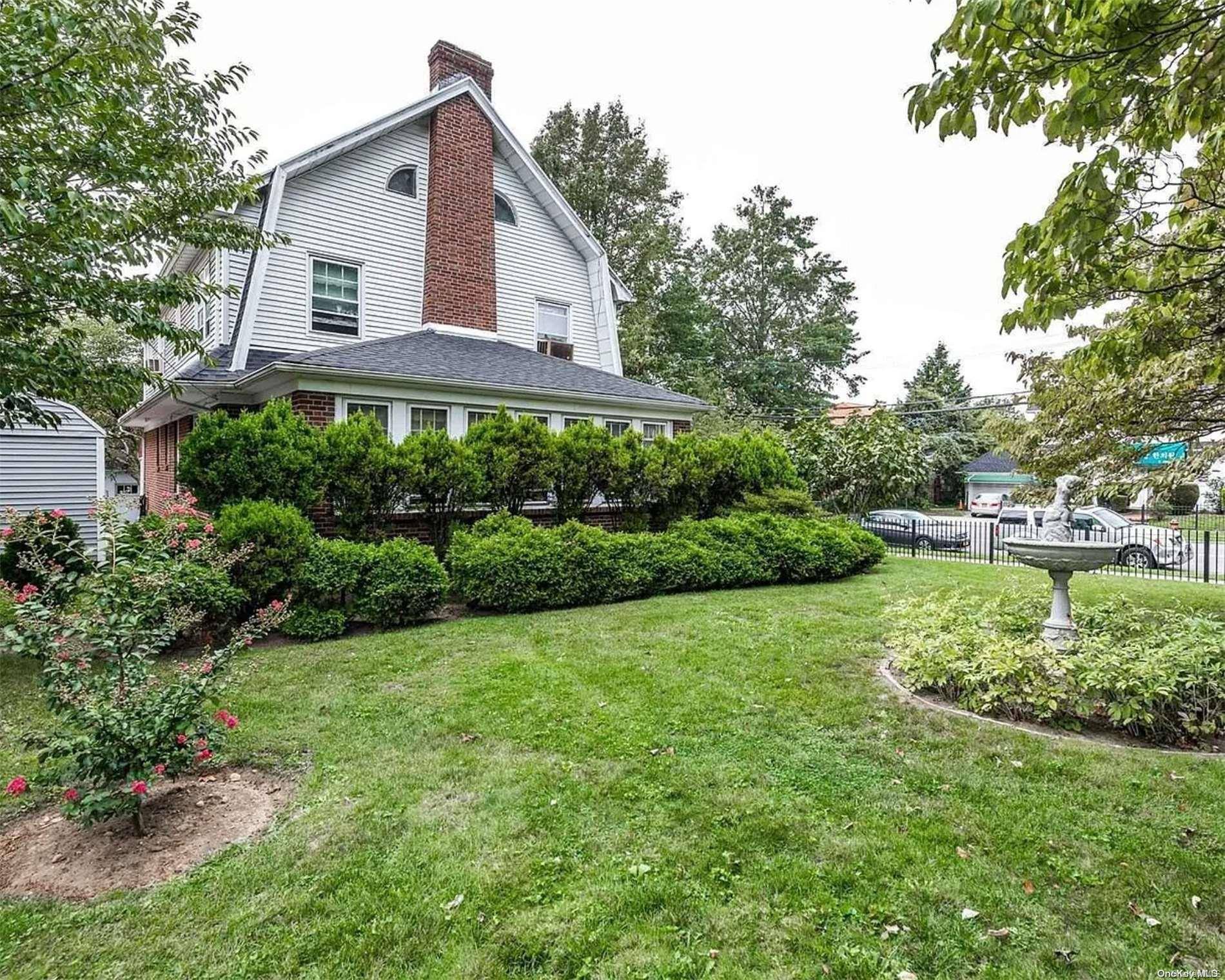 33-02 Parsons BLVD, Flushing, NY 11354