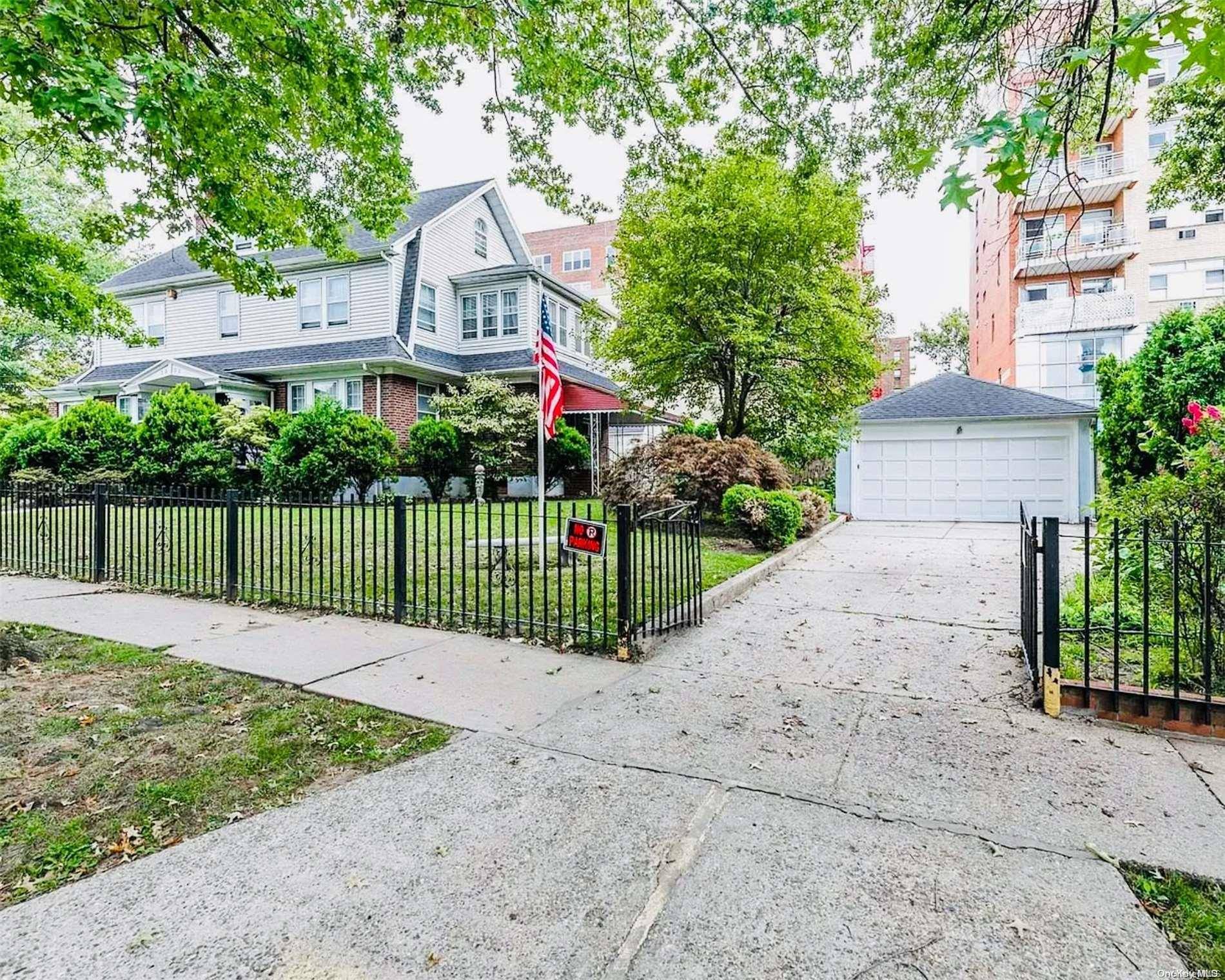 33-02 Parsons BLVD, Flushing, NY 11354