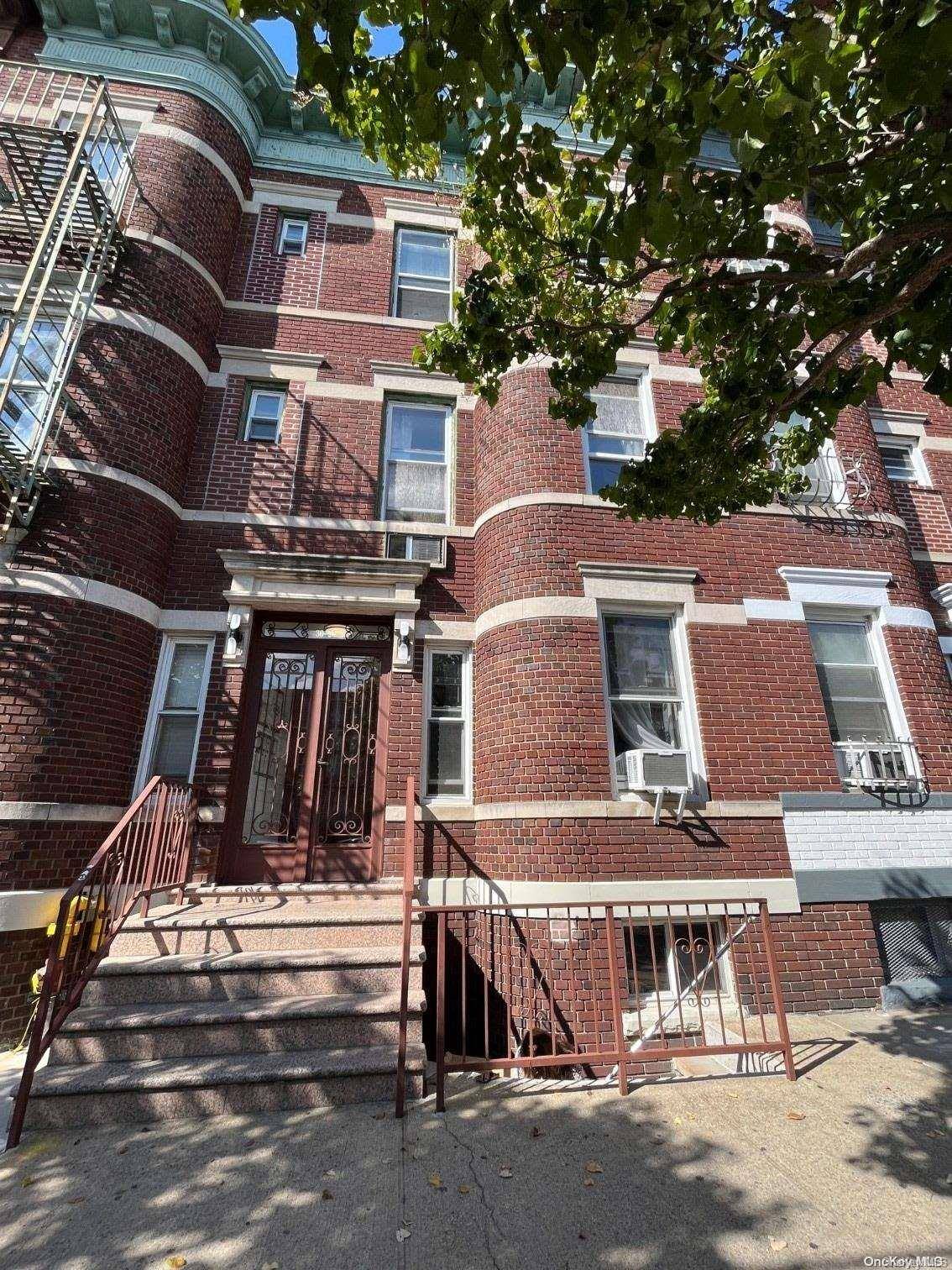 30-26 43rd ST, Astoria, NY 11103