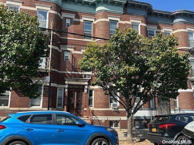 30-26 43rd ST, Astoria, NY 11103