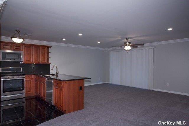 143 Overlook DR #143, Farmingville, NY 11738