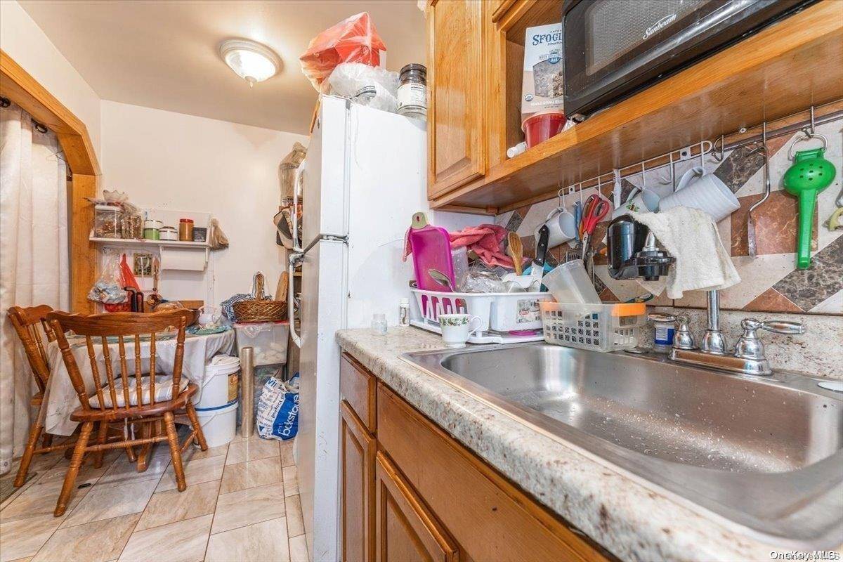 132-25 Avery AVE, Flushing, NY 11355