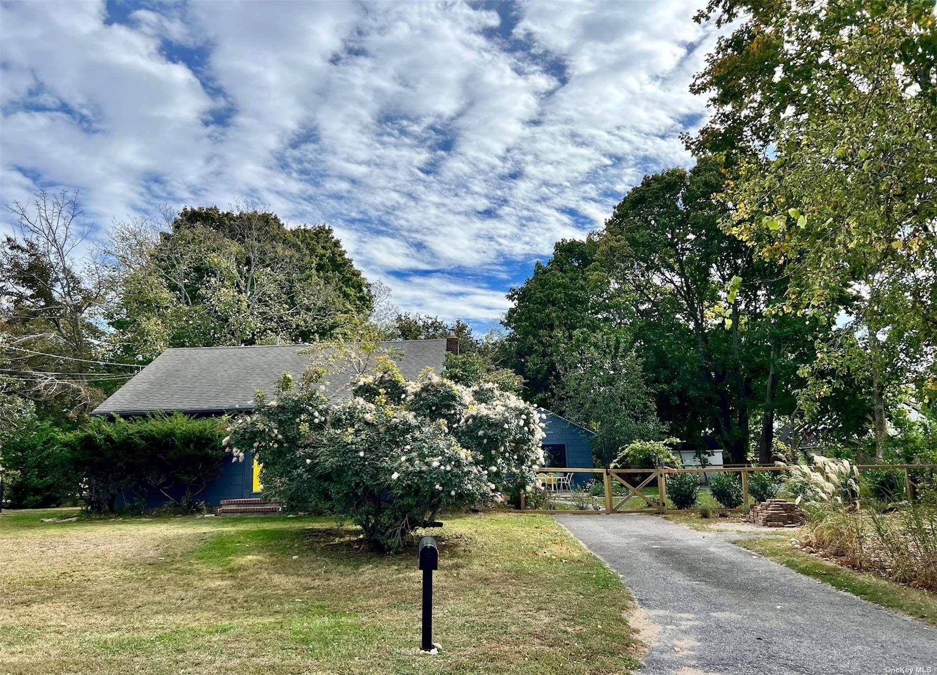 285 Oyster Ponds LN, Orient, NY 11957