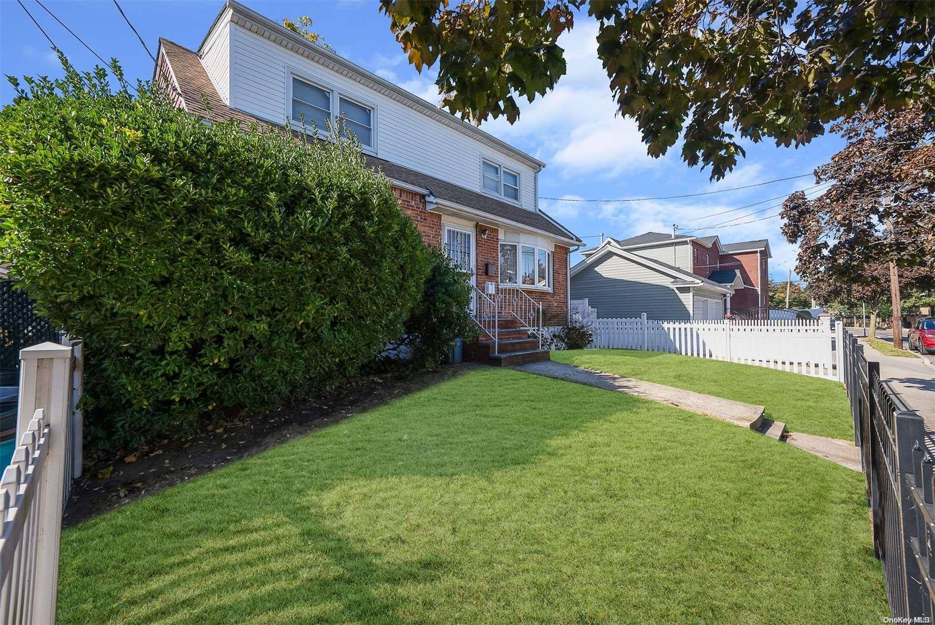 Address not disclosed, Springfield Gardens, NY 11413