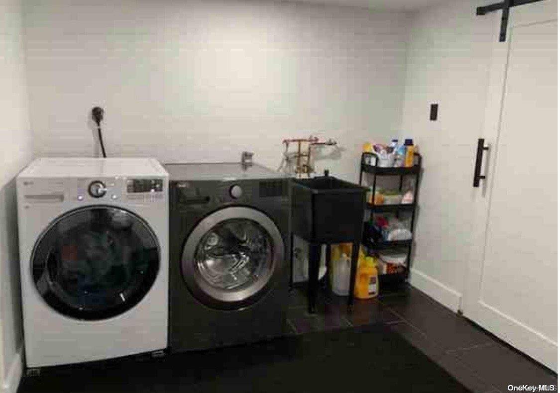 Address not disclosed, Glen Cove, NY 11542