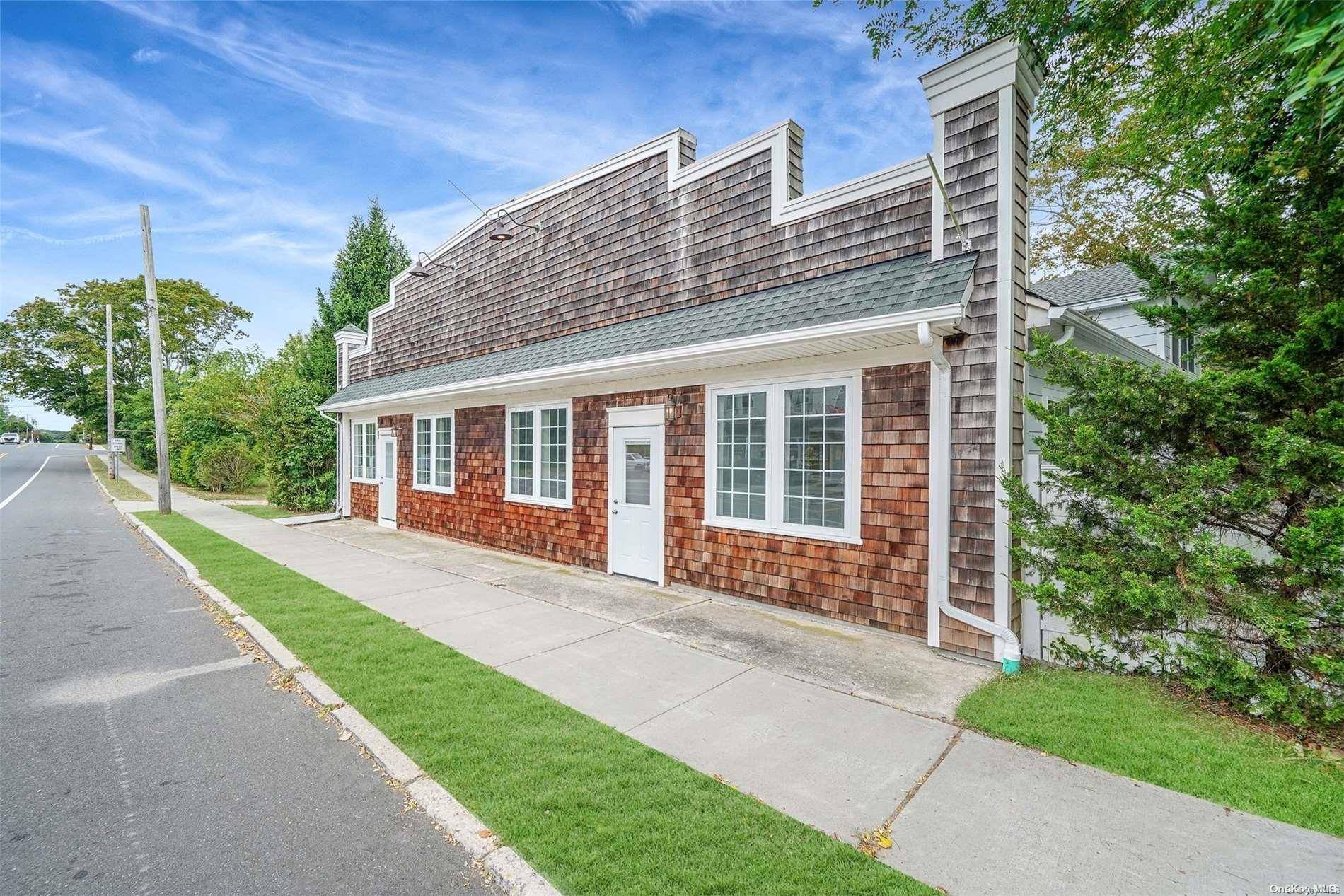 533 Montauk HWY, East Moriches, NY 11940