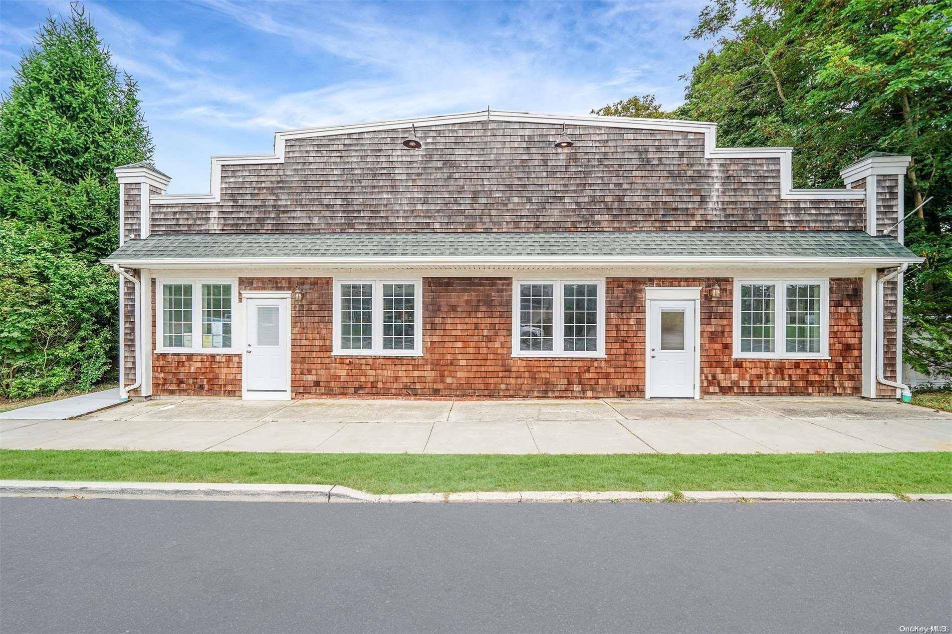 533 Montauk HWY, East Moriches, NY 11940