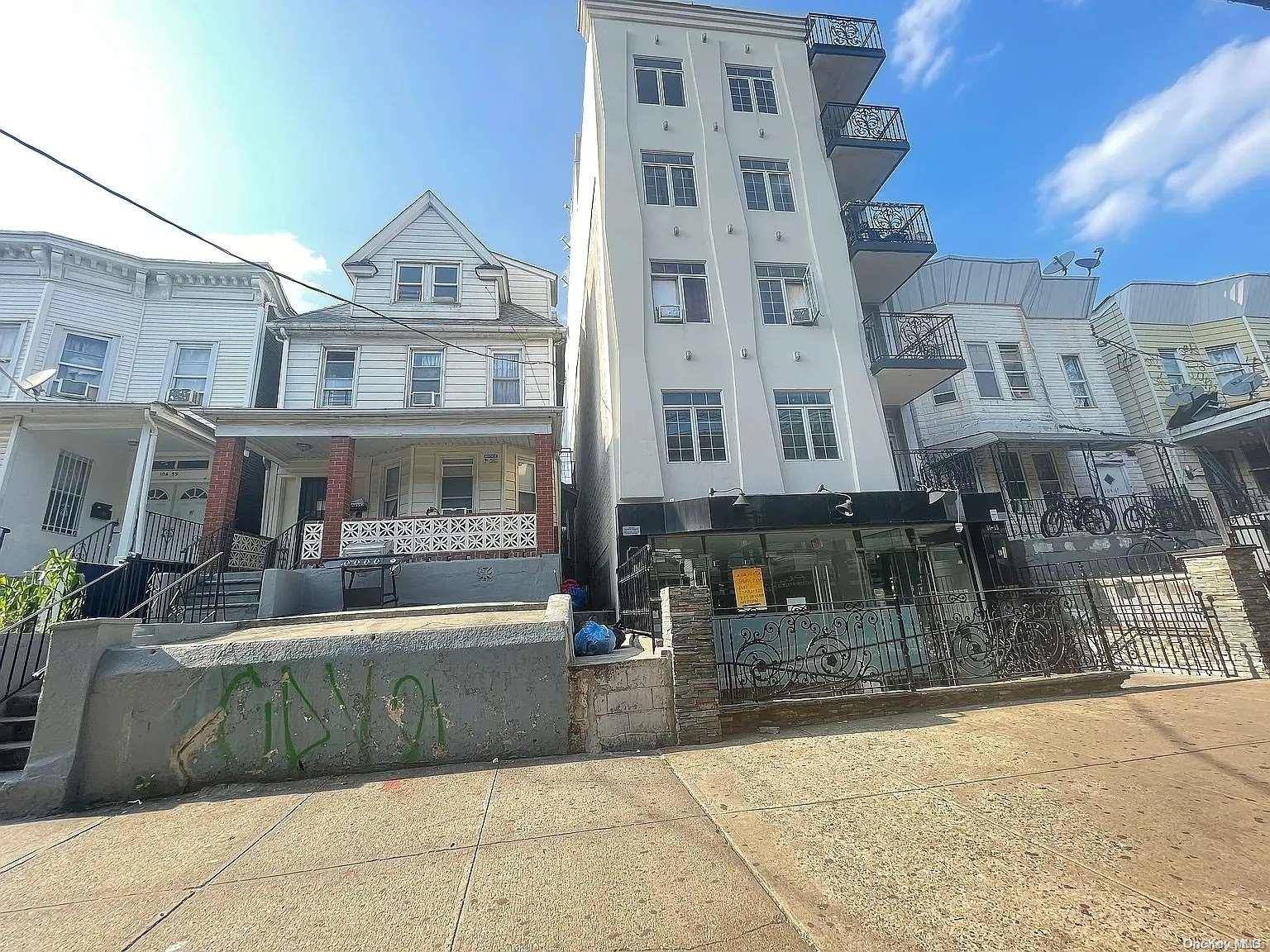 104-61 Roosevelt AVE, Corona, NY 11368