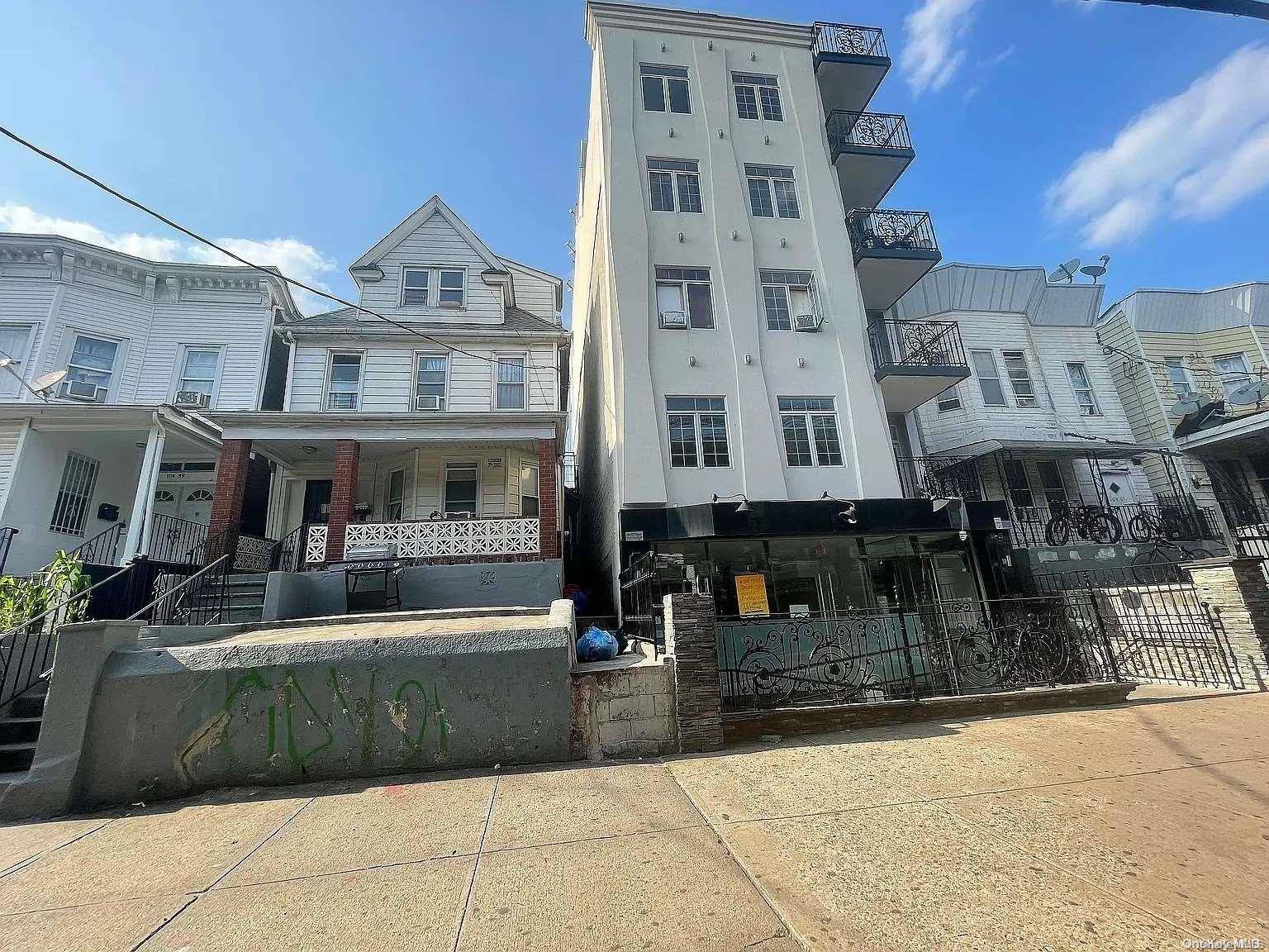 104-61 Roosevelt AVE, Corona, NY 11368