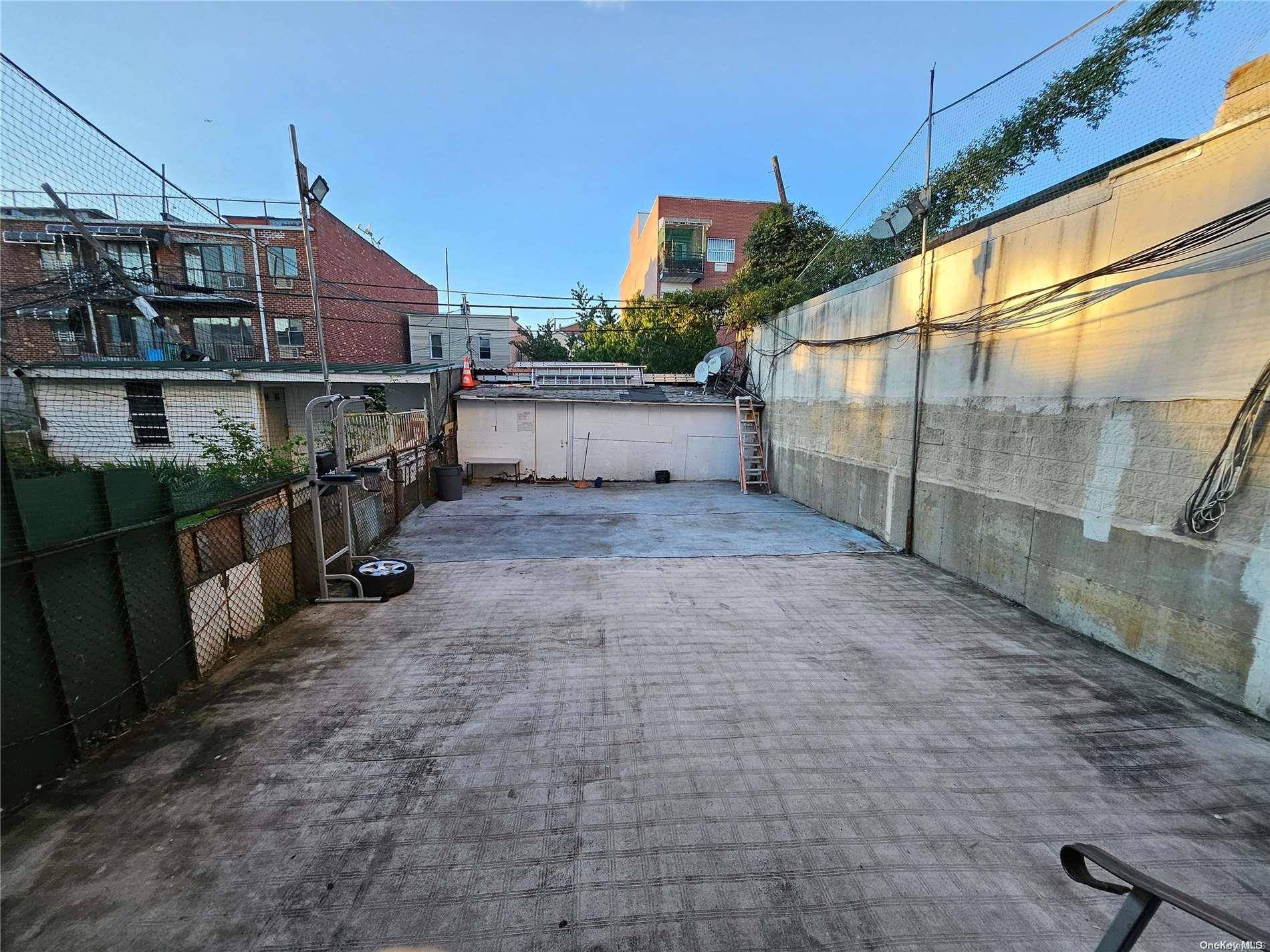 104-61 Roosevelt AVE, Corona, NY 11368